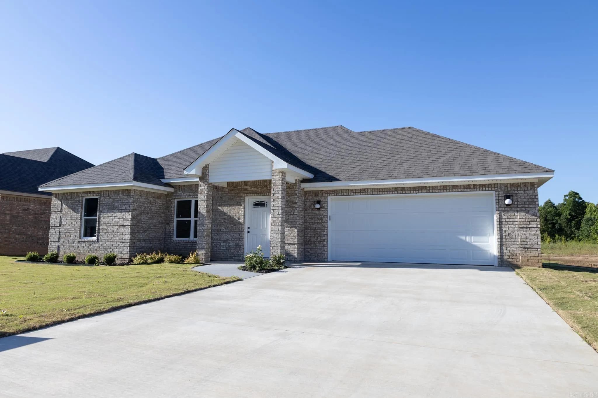 Property at 402  Gia - Image 1