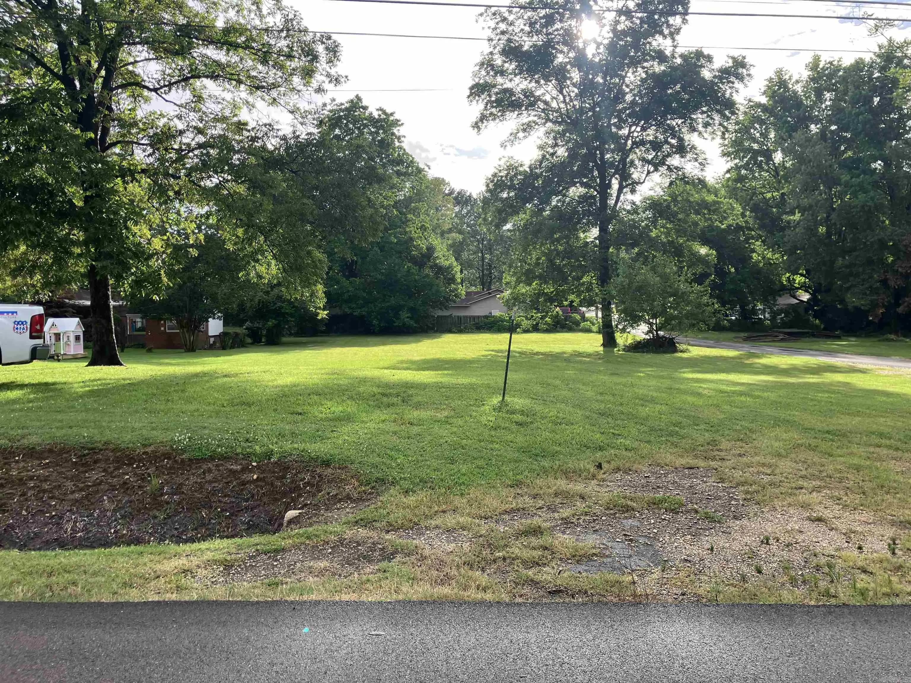 Property at 573 S Houston - Image 2