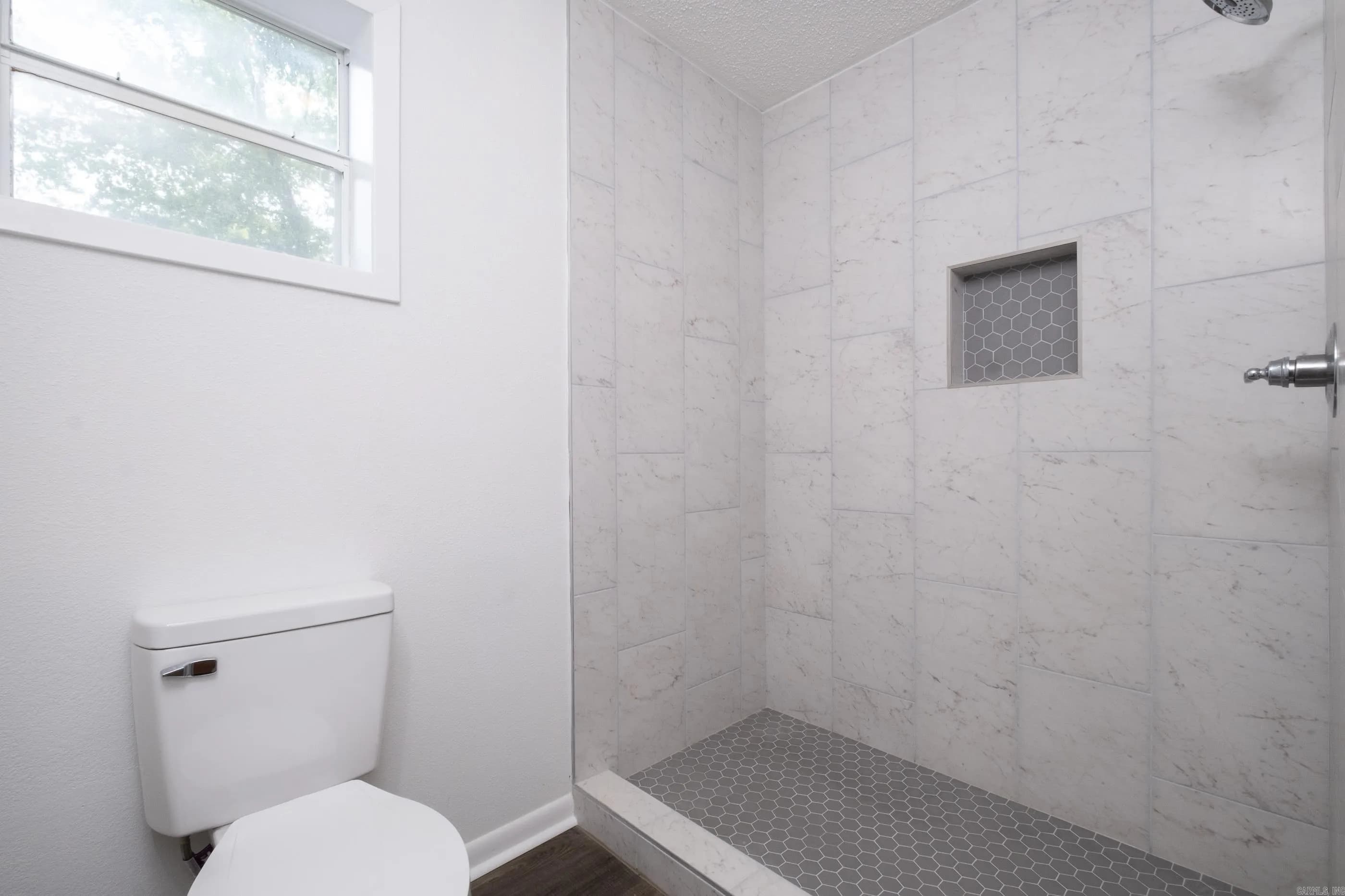 Property at 302  Sonnet street - Image 28