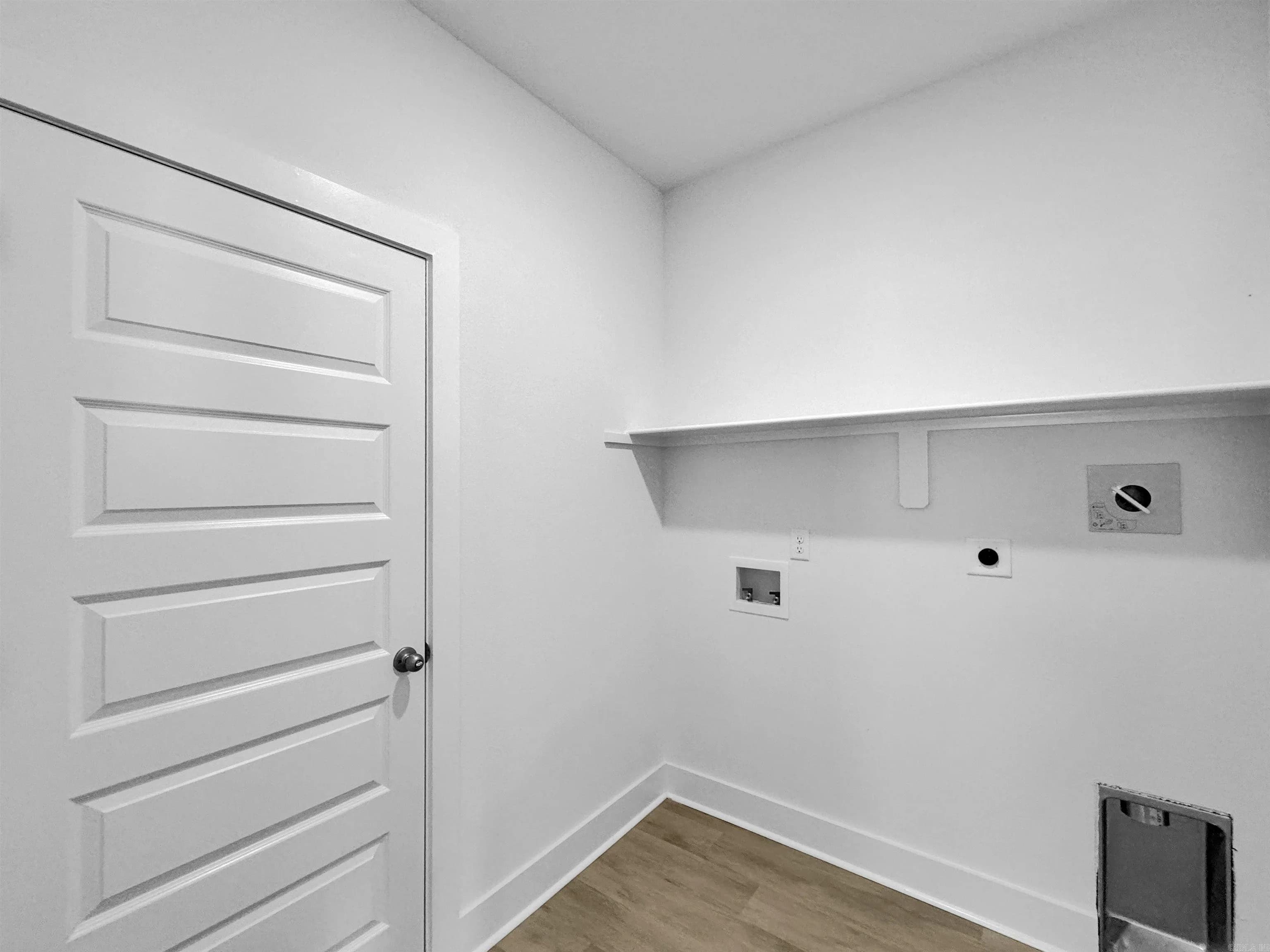 Property at 116  Molly - Image 13