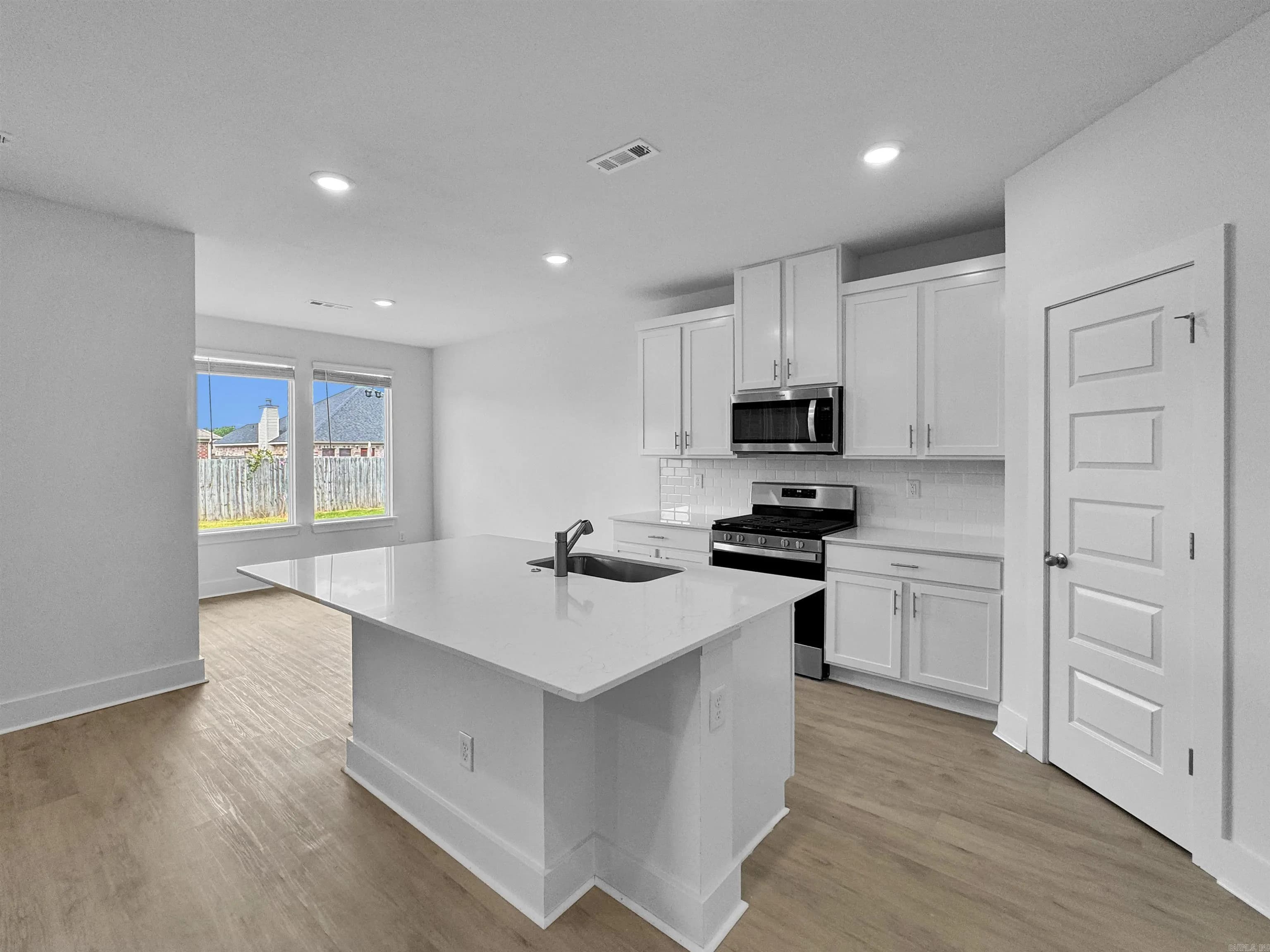 Property at 116  Molly - Image 4