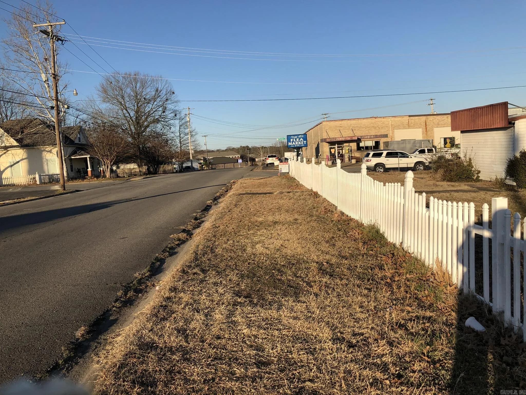 Property at 115 W Hickory - Image 42