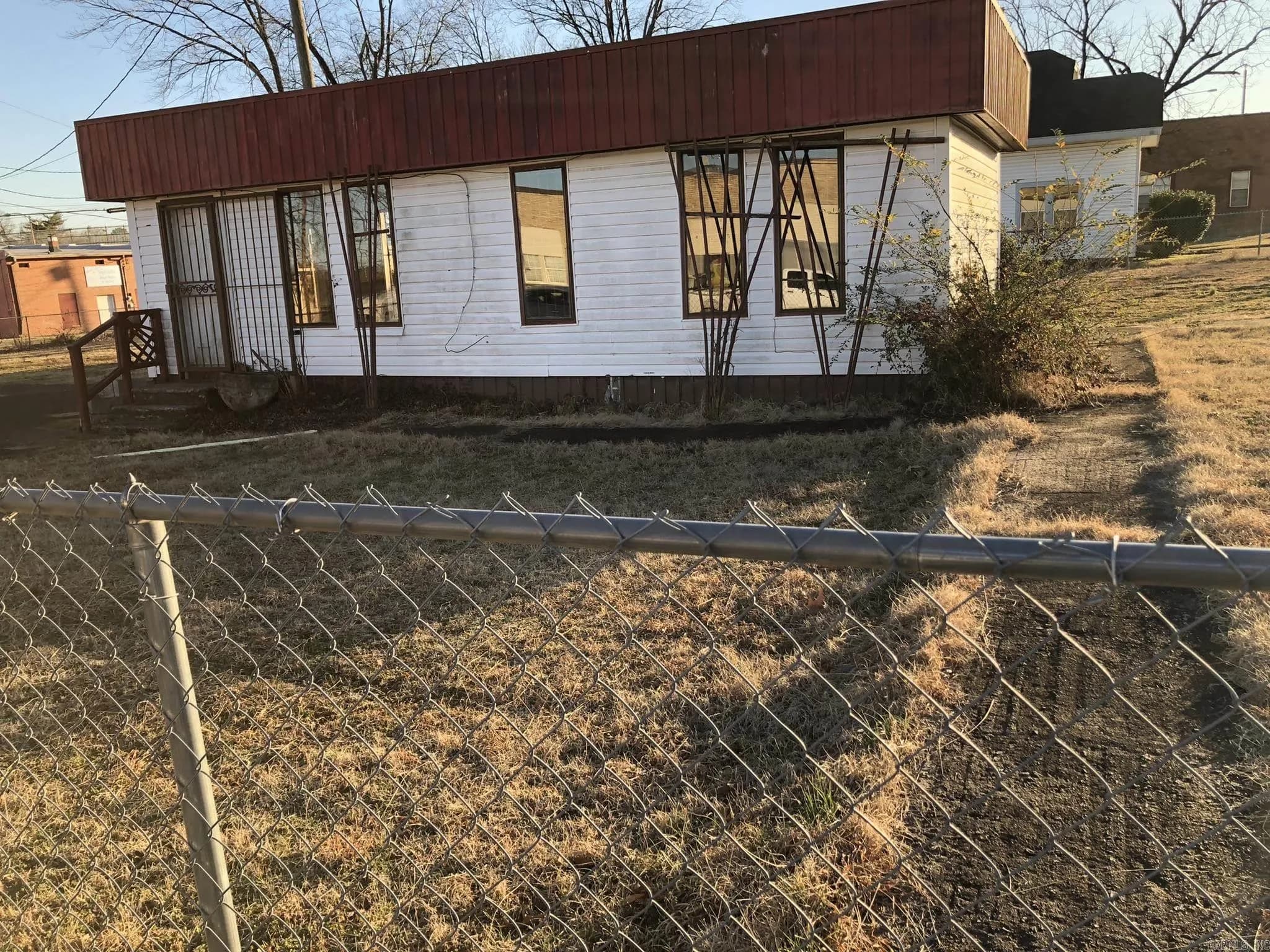 Property at 115 W Hickory - Image 43