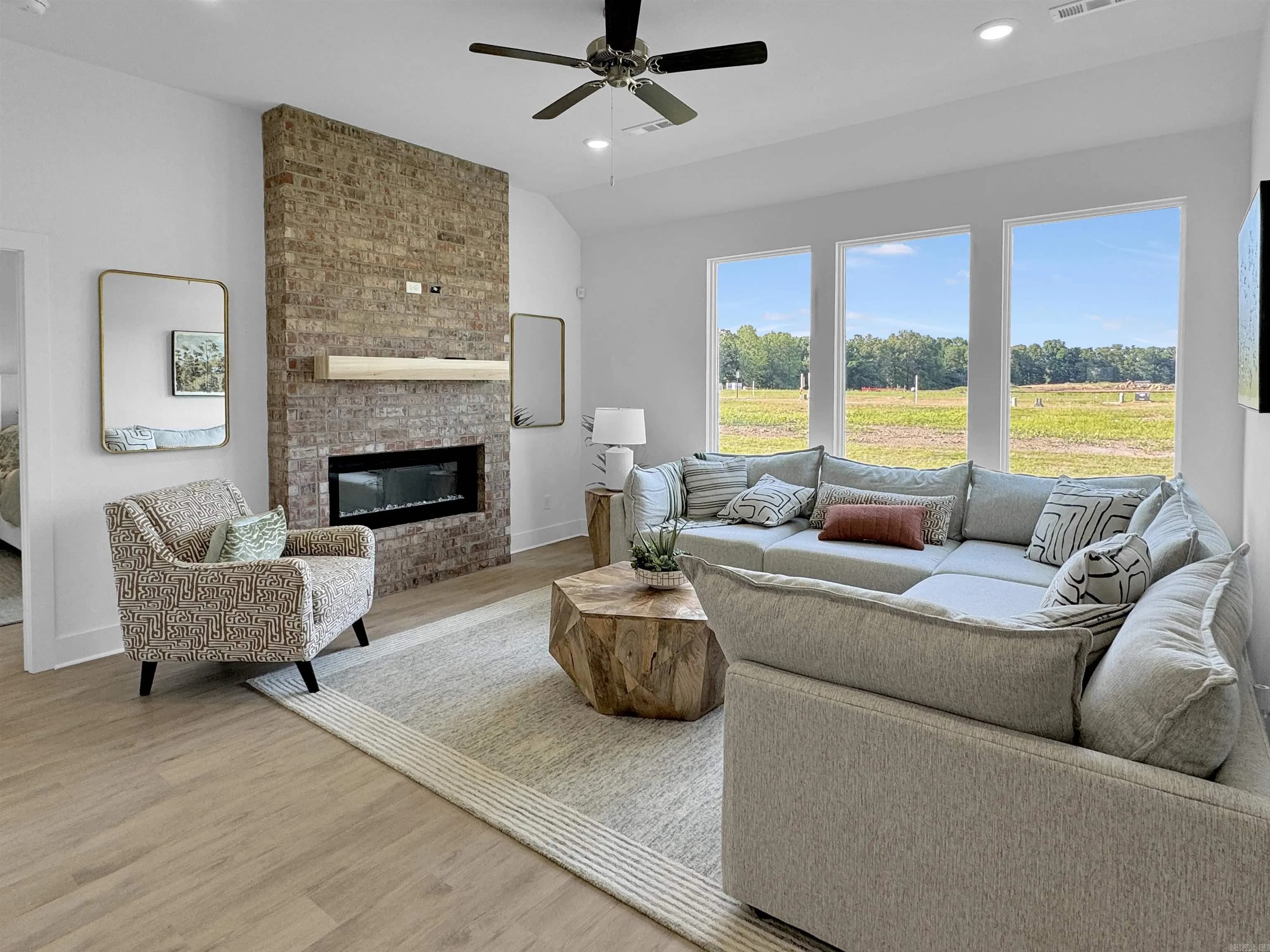 Property at 209  Lainey - Image 6