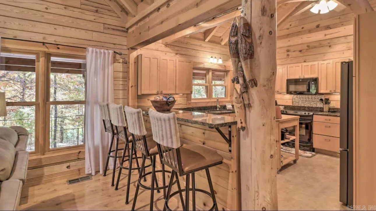 Property at 278  Ironsides drive - Image 7