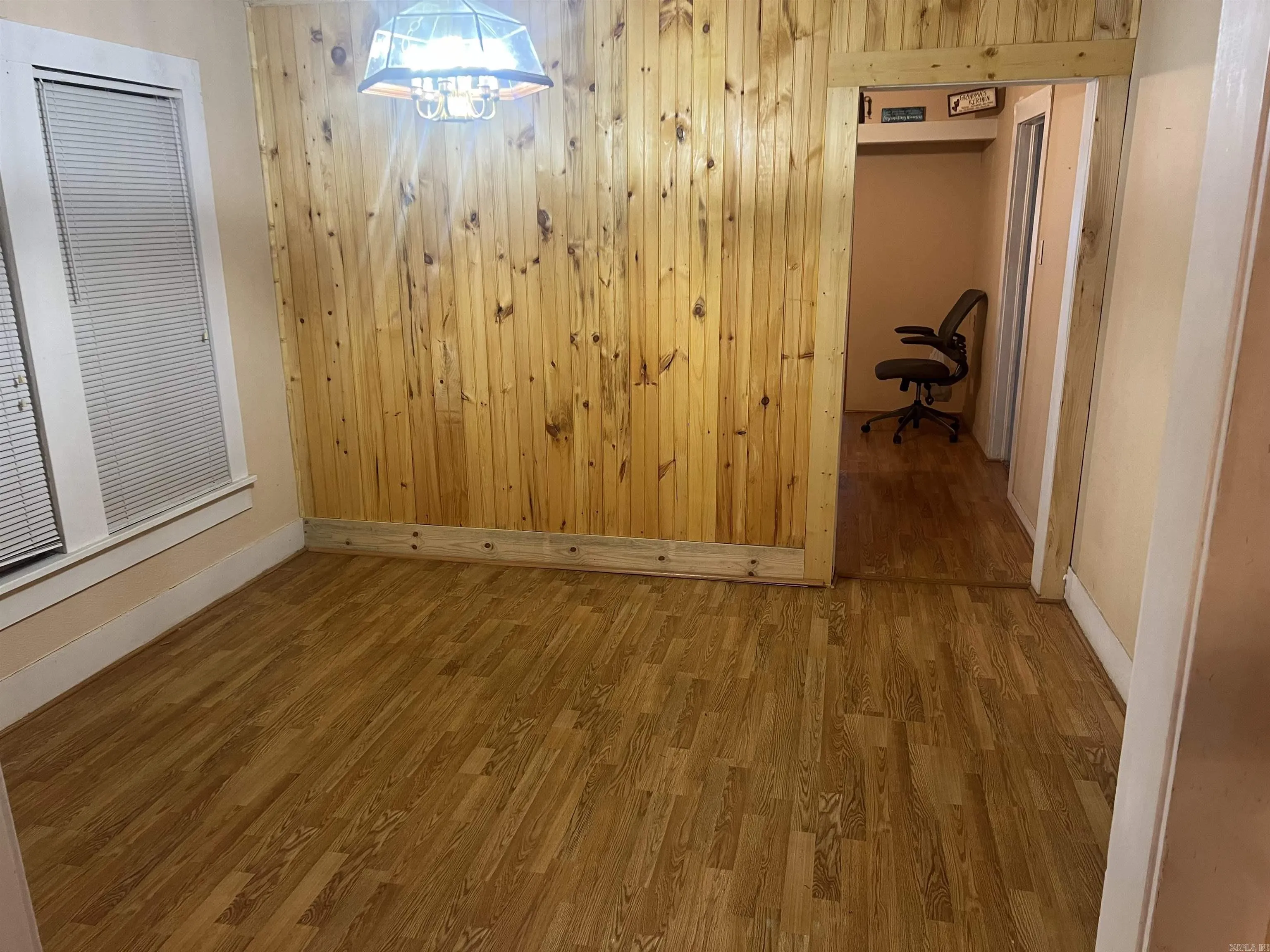 Property at 503  Mchenry - Image 11