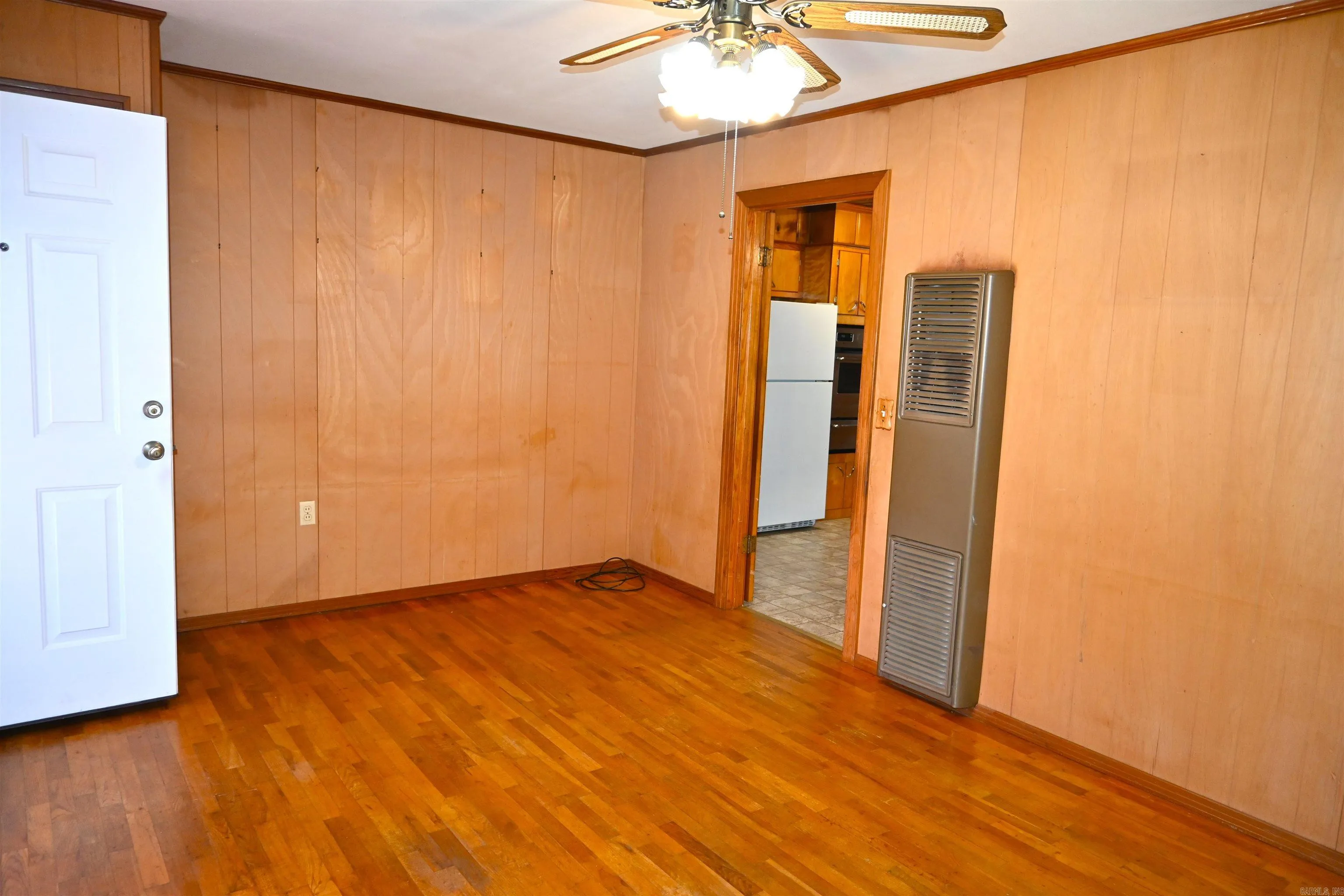 Property at 222 E Mockingbird lane - Image 6