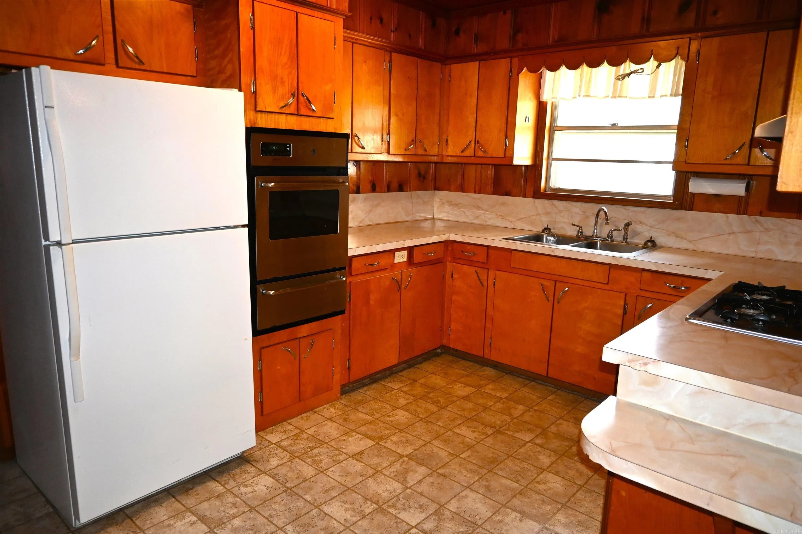 Property at 222 E Mockingbird lane - Image 8