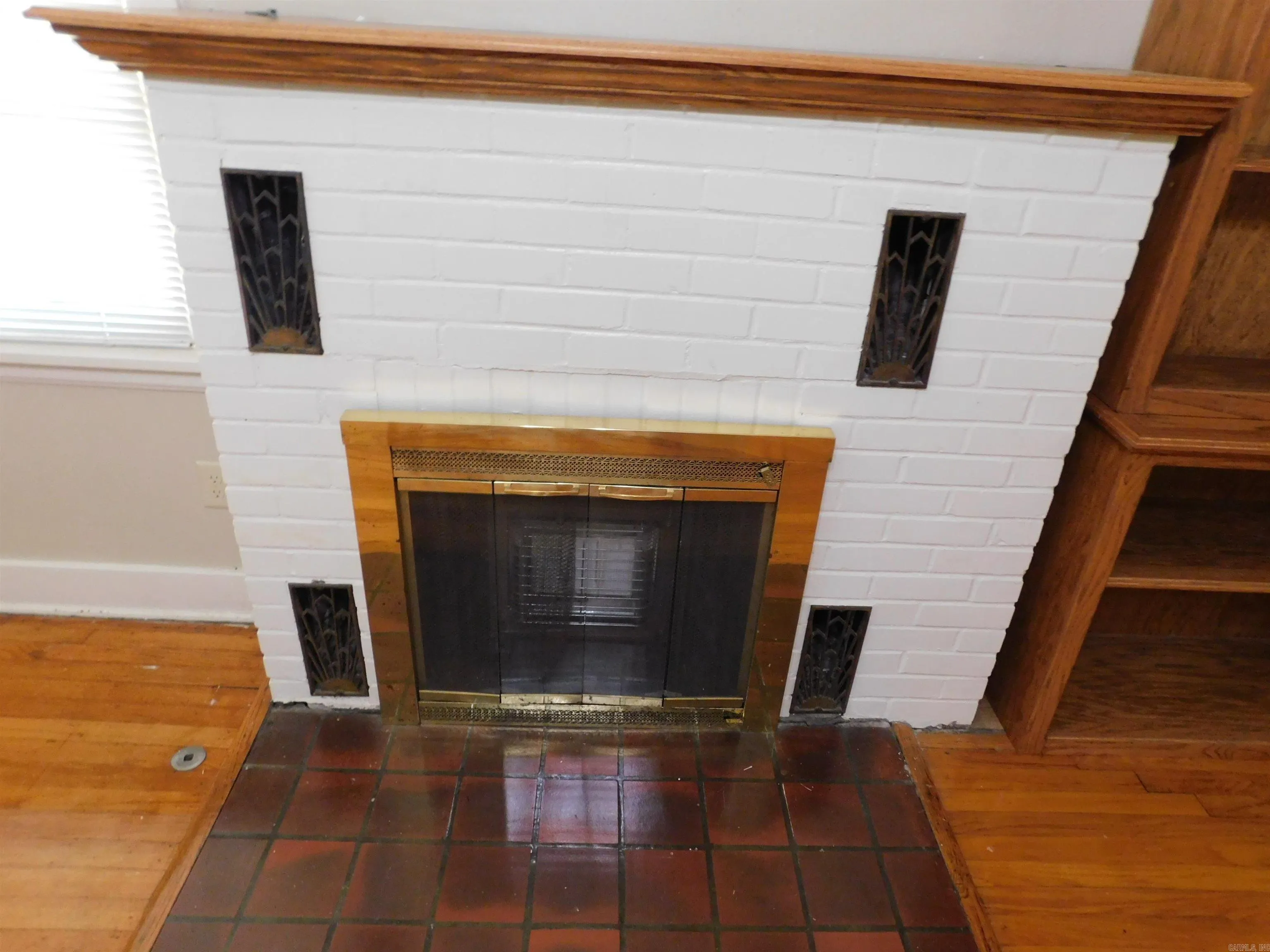 Property at 600 W F - Image 26