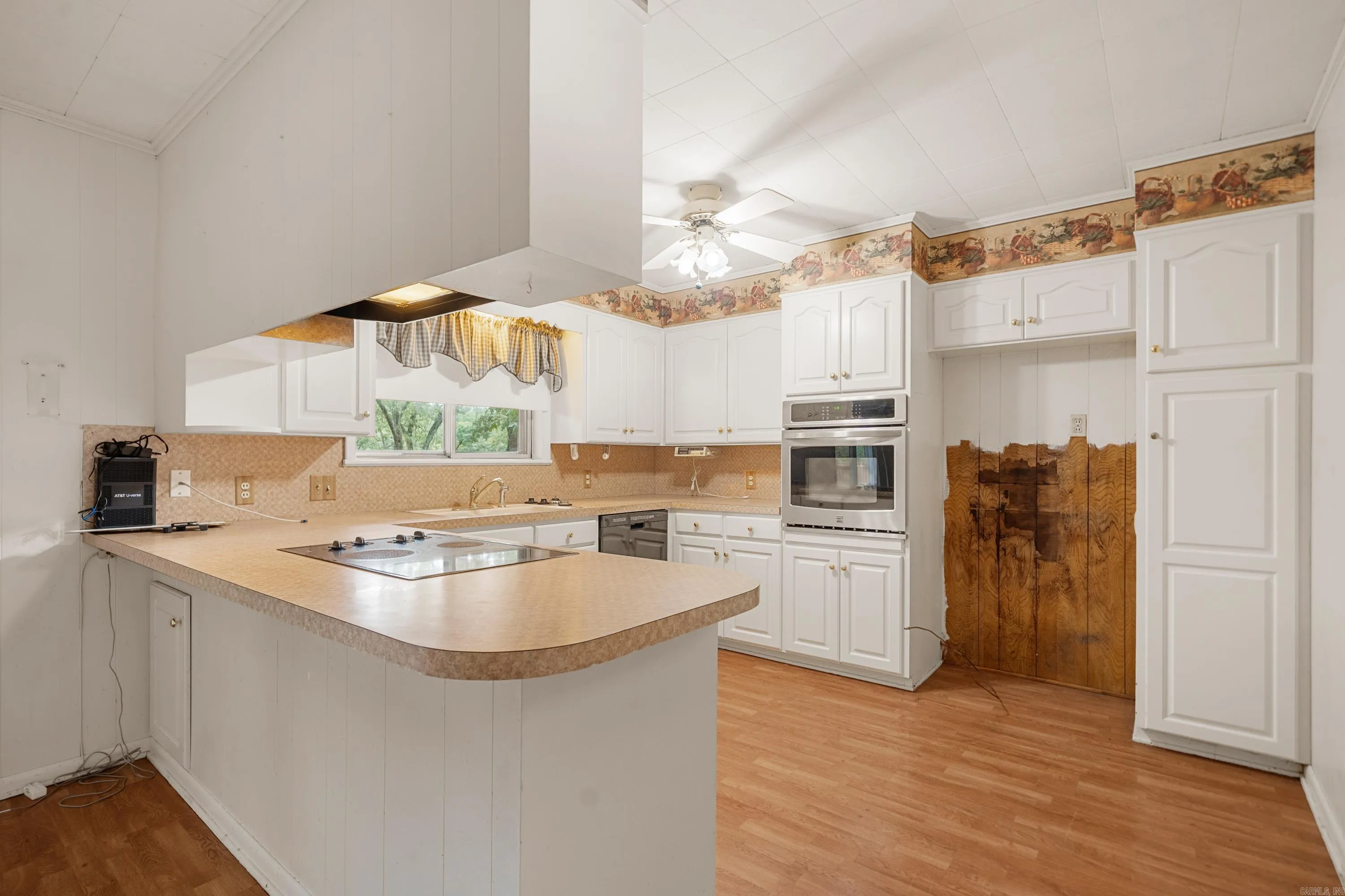 Property at 339  Lakeshore - Image 20