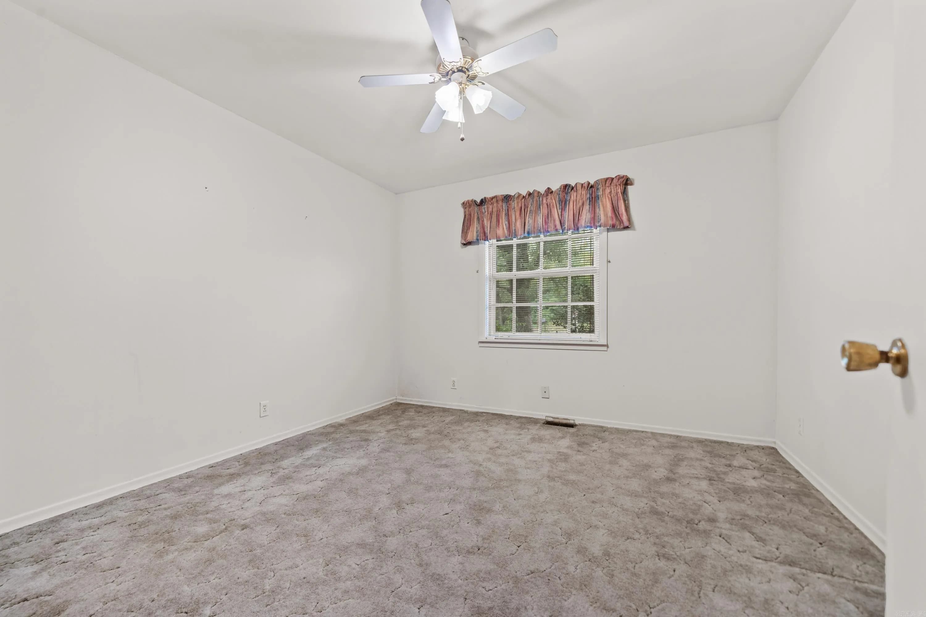 Property at 339  Lakeshore - Image 31
