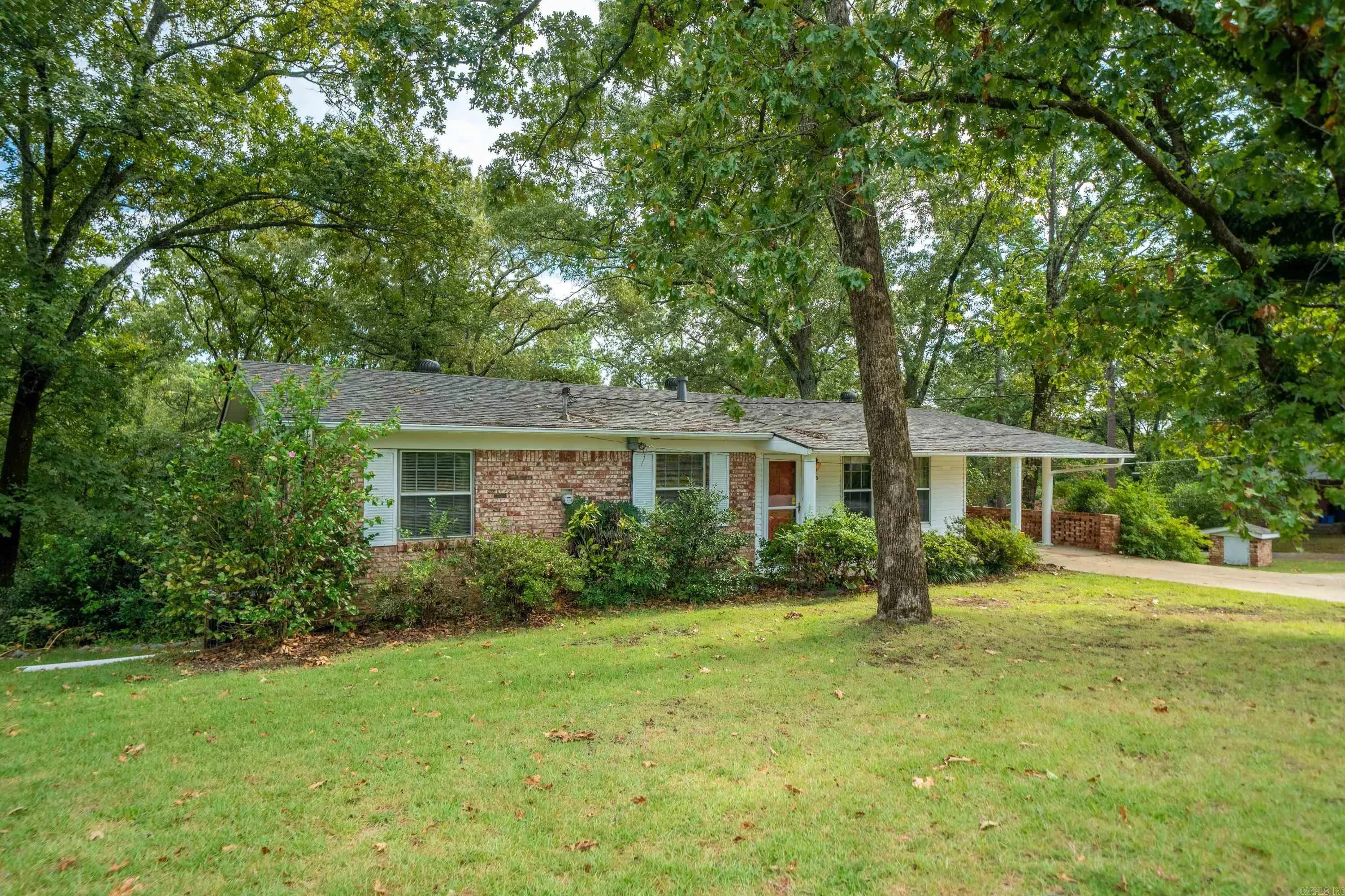 Property at 339  Lakeshore - Image 4