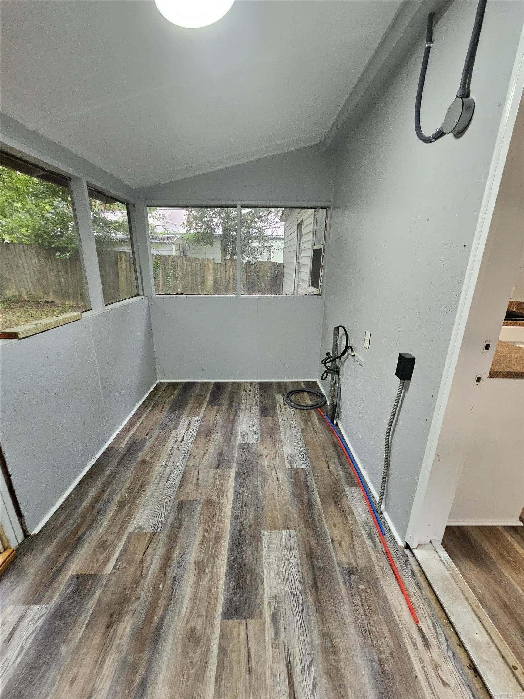 Property at 1423  Lincoln - Image 21