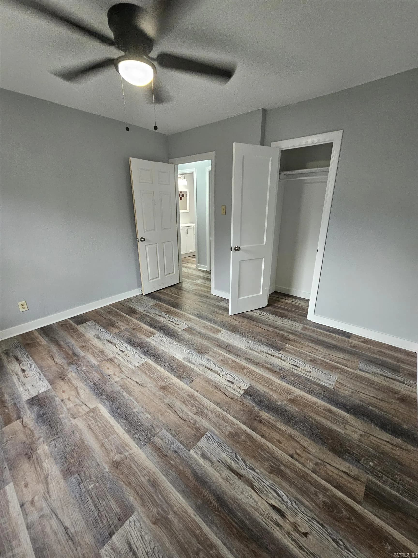 Property at 1423  Lincoln - Image 9