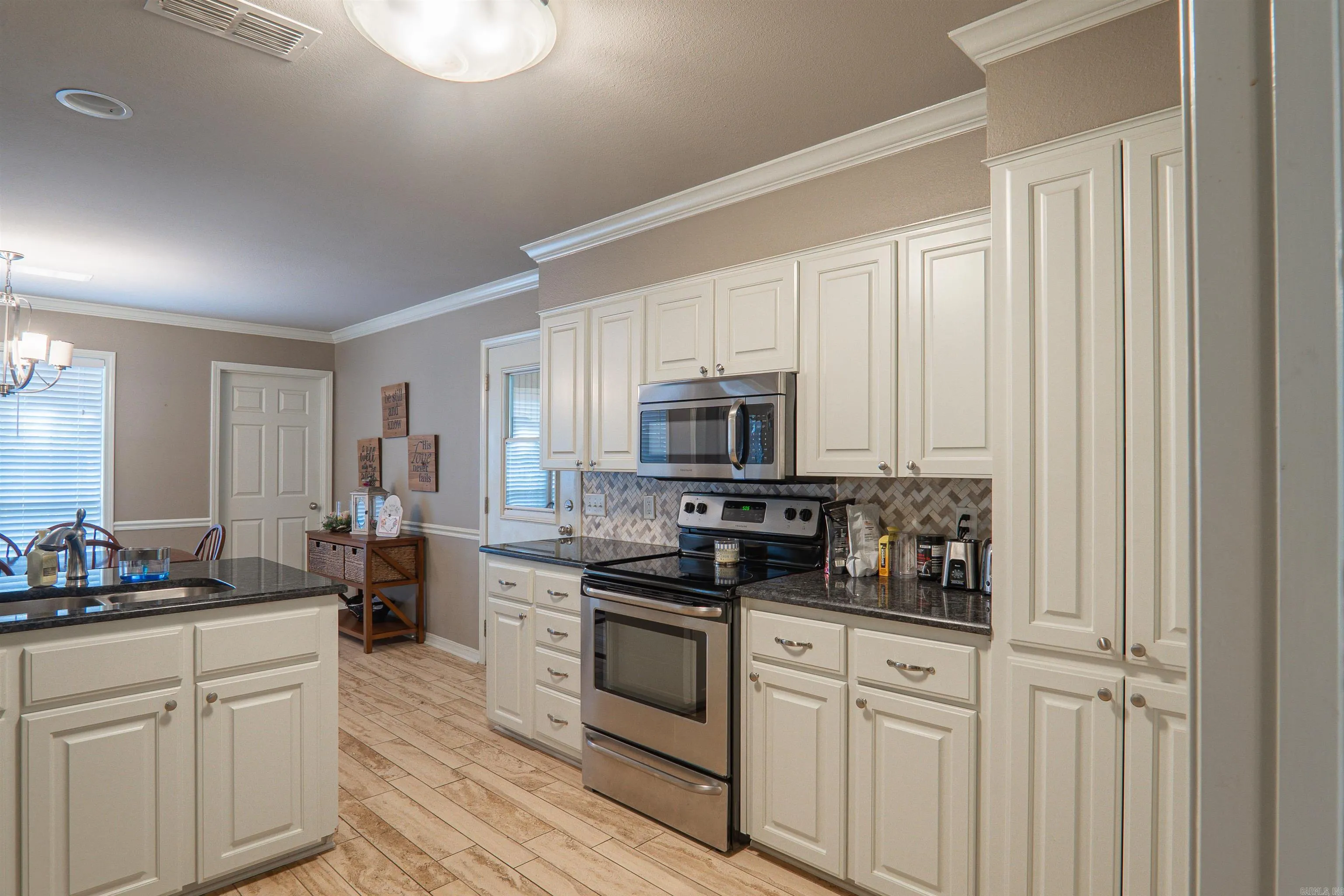 Property at 401  Offspring rd - Image 6