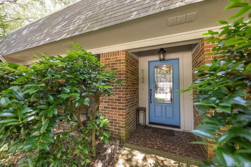 Property at 2108  Pinewood - Image 31