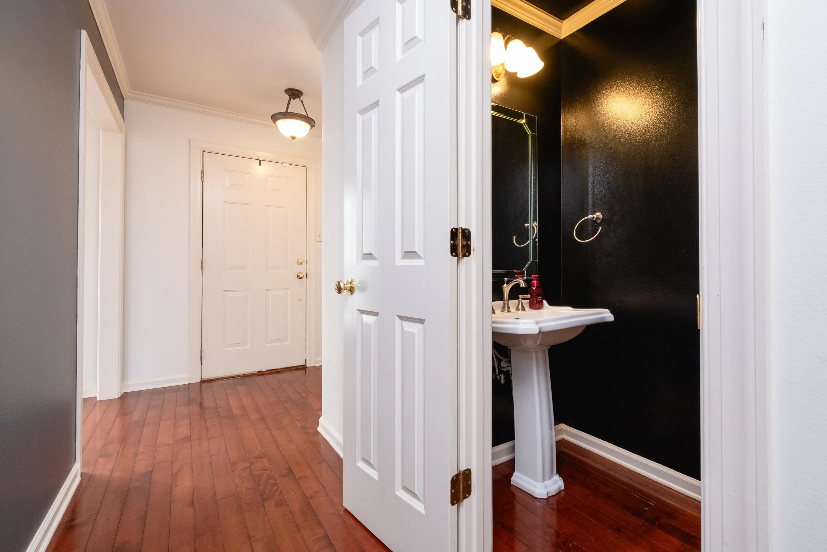 Property at 102  Charleston - Image 5