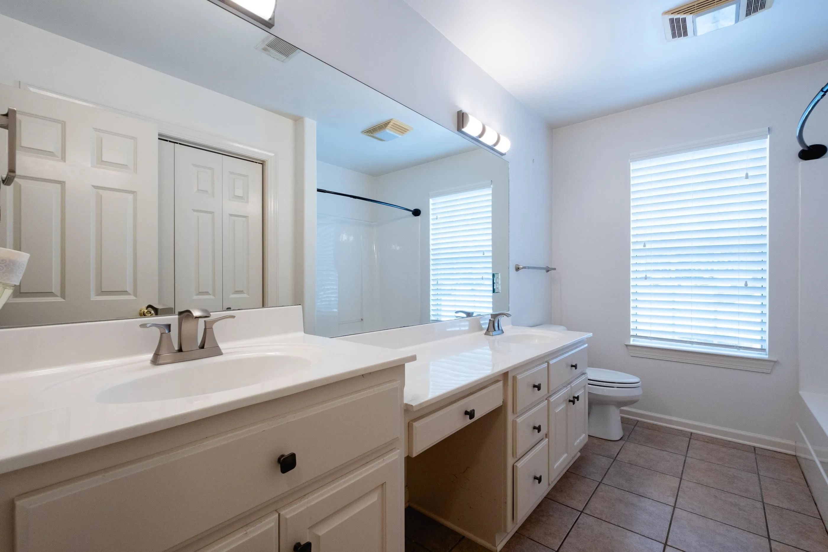 Property at 102  Charleston - Image 24