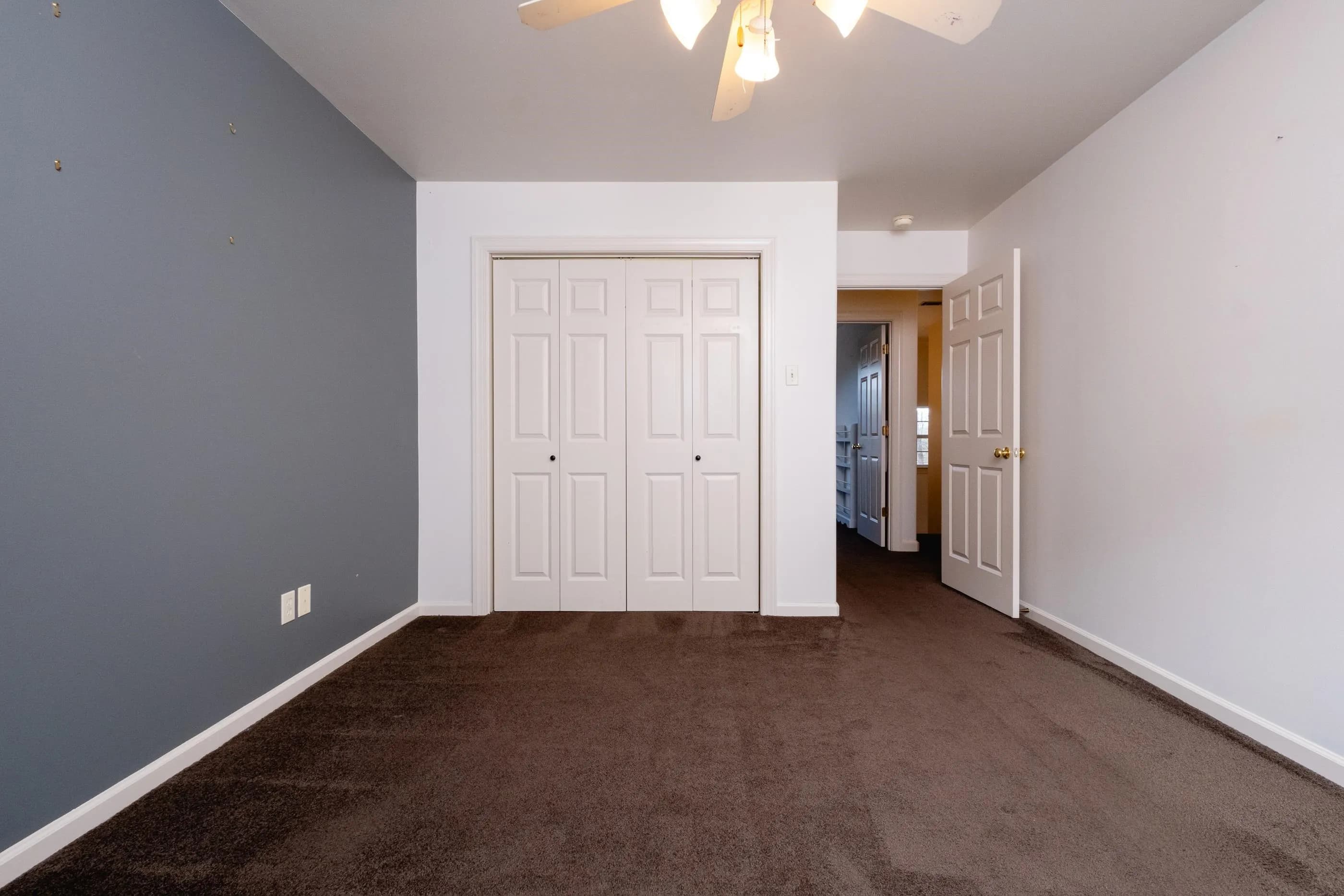 Property at 102  Charleston - Image 34