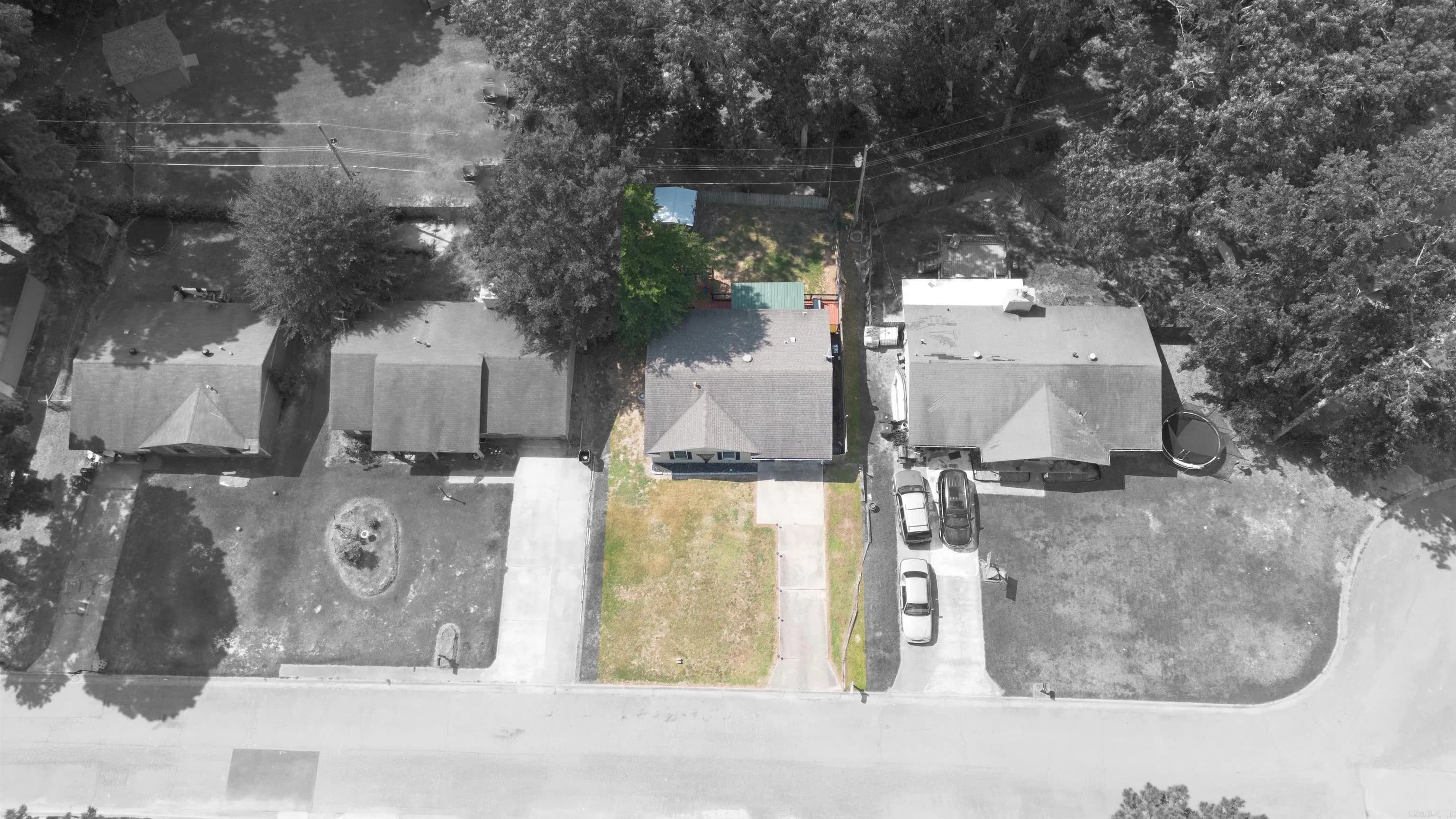 Property at 9  Woodbriar - Image 27