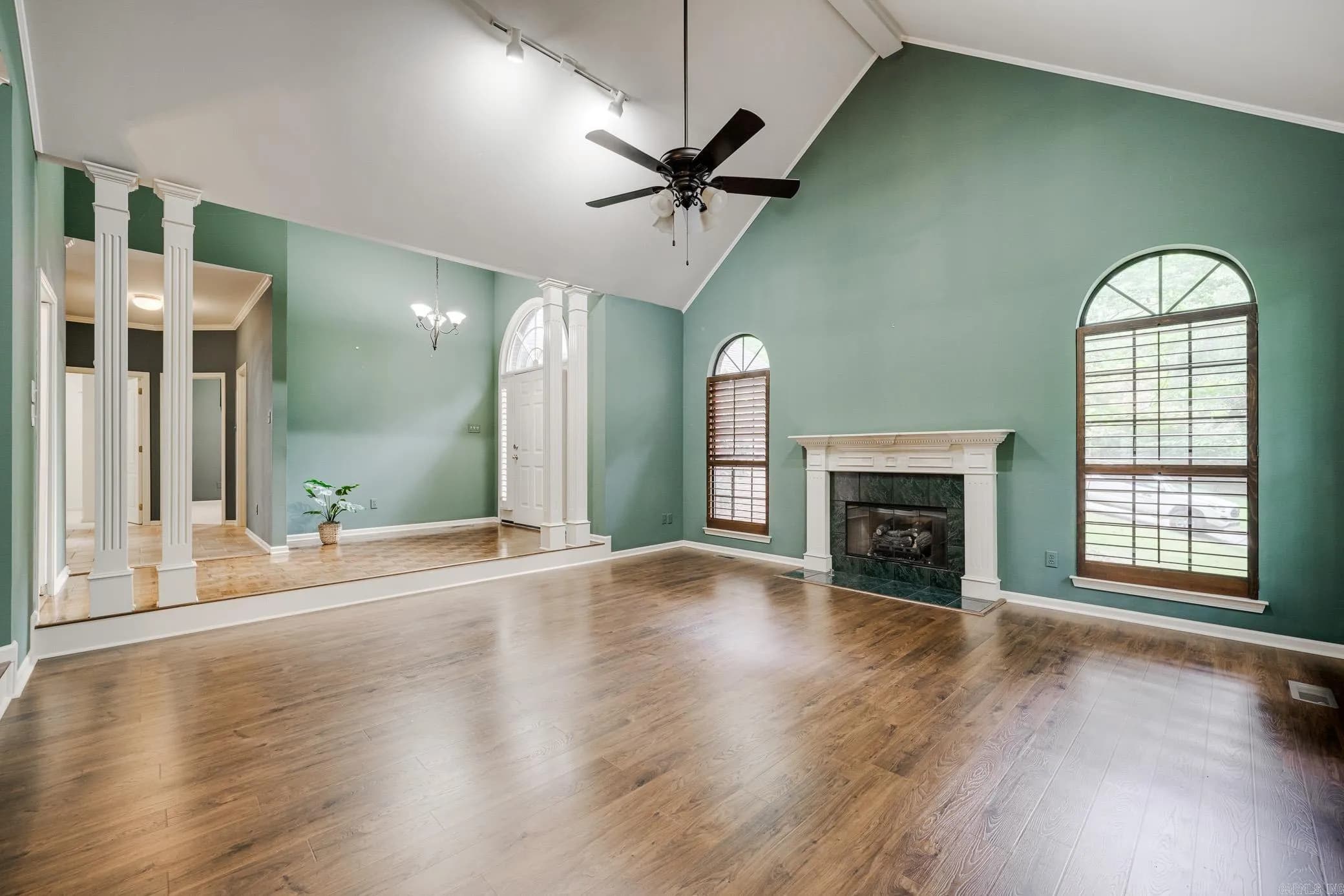 Property at 3  Surry - Image 3
