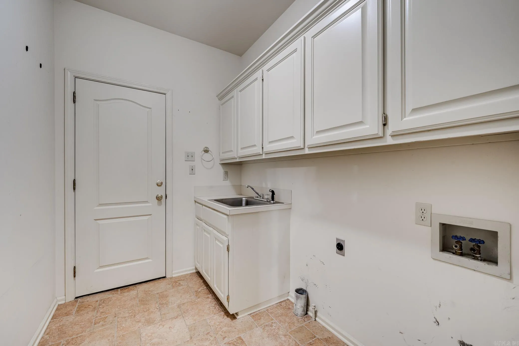 Property at 3  Surry - Image 31
