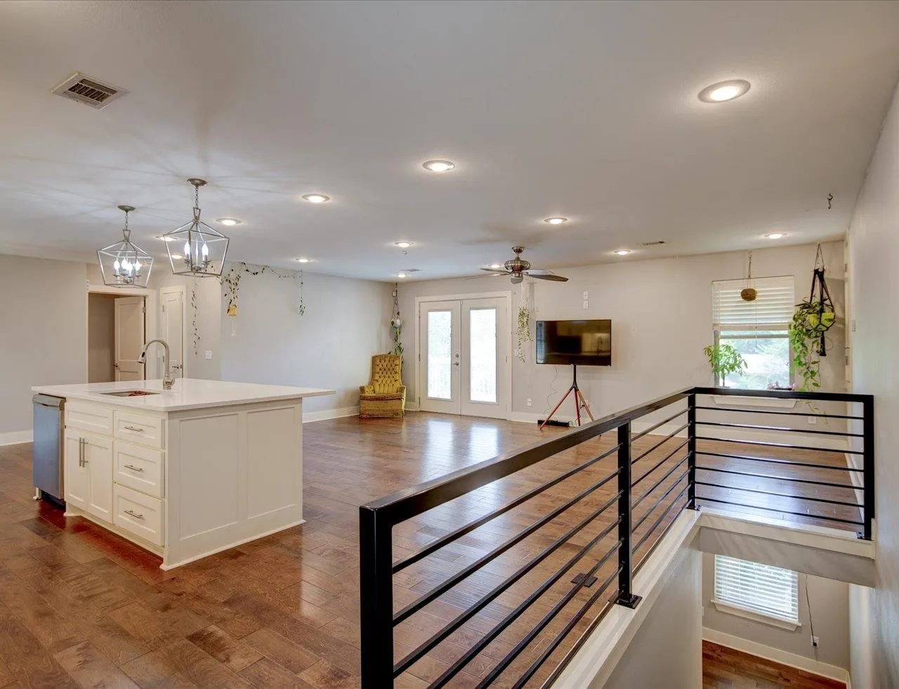 Property at 203  San mateo - Image 2