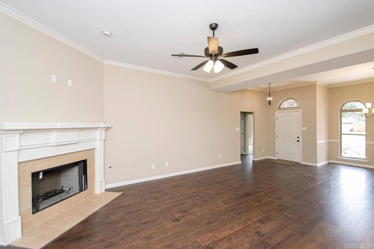 Property at 2231 E Maryland - Image 9