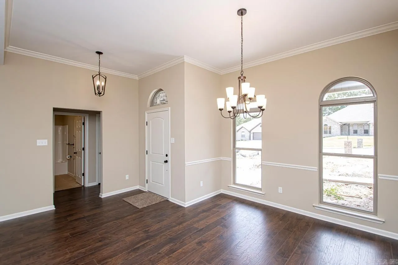 Property at 2231 E Maryland - Image 12