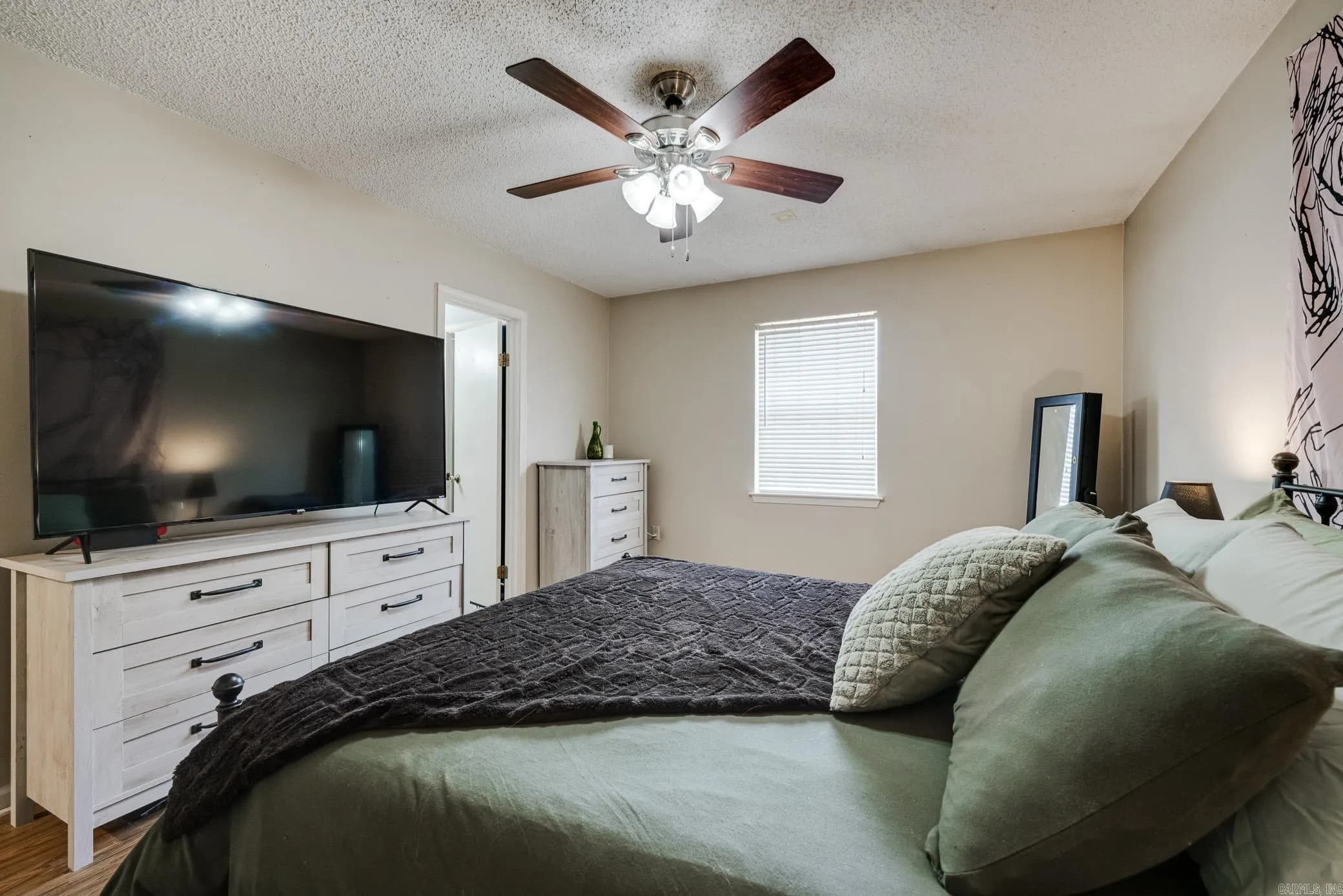 Property at 2608  College avenue - Image 17