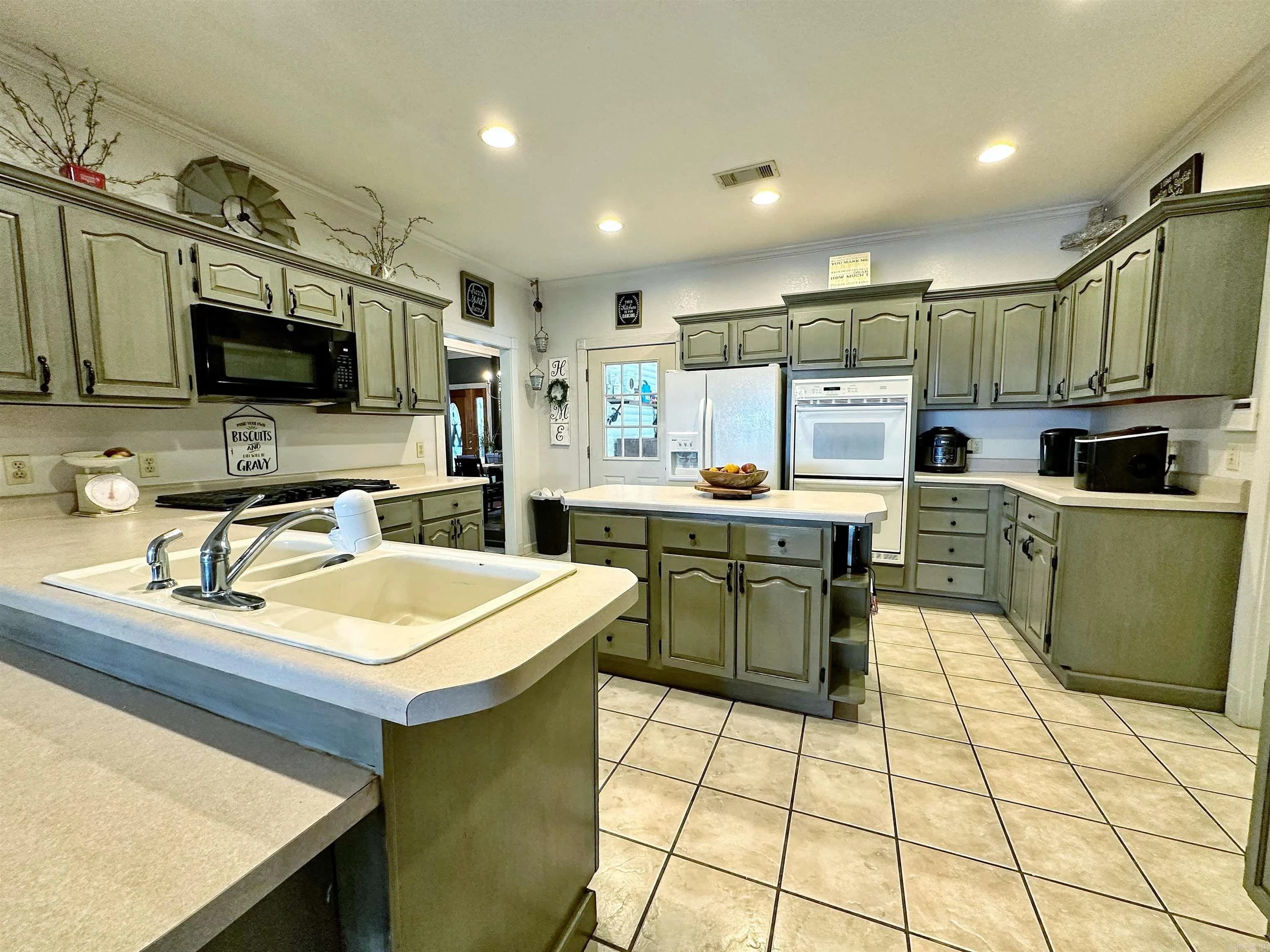 Property at 15  Robinwood - Image 8