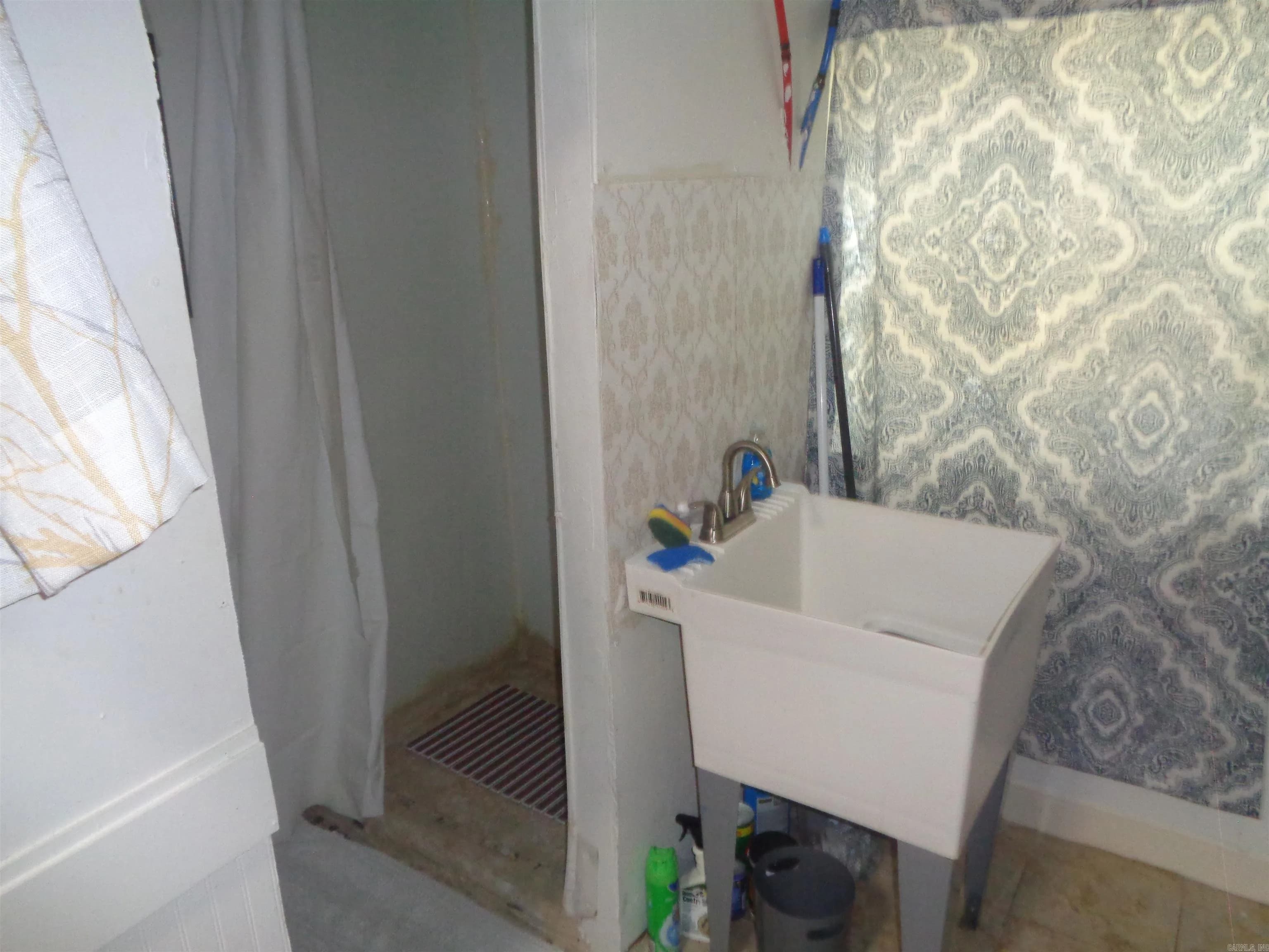 Property at 14919  Ironton - Image 33