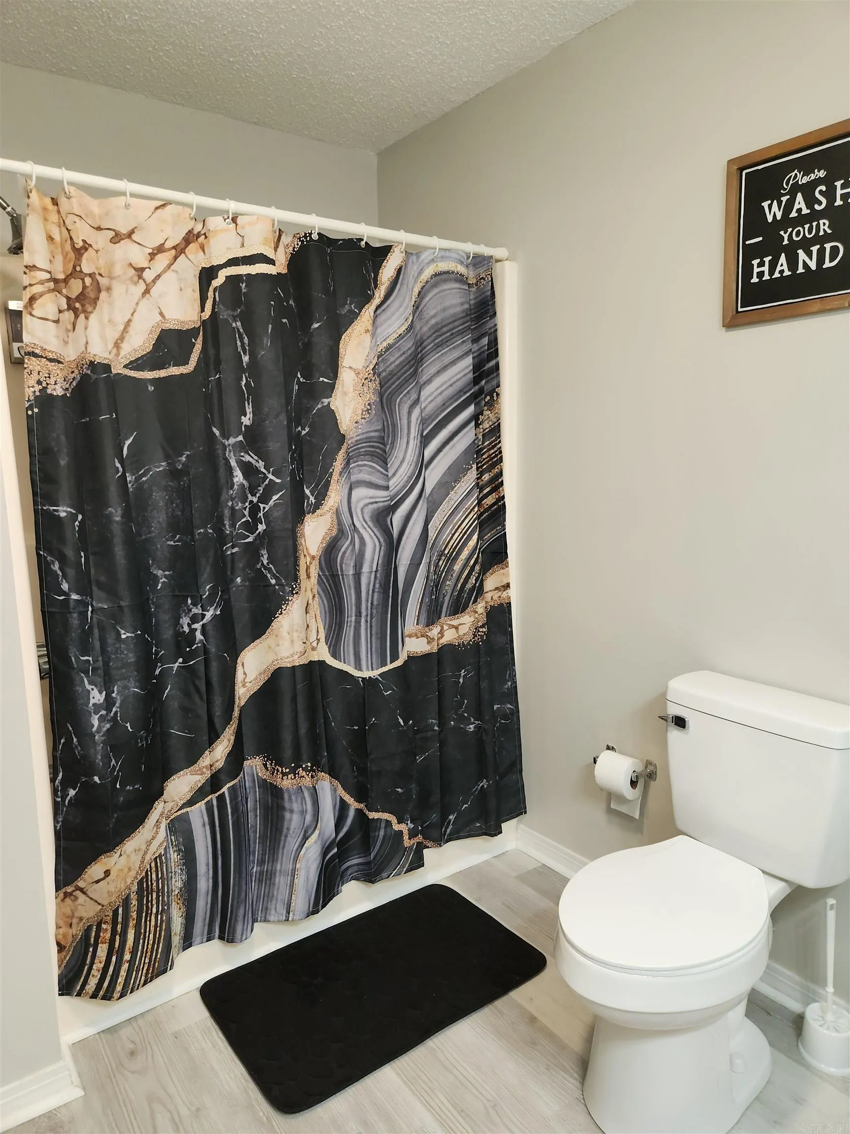 Property at 6810  Twin oaks - Image 33