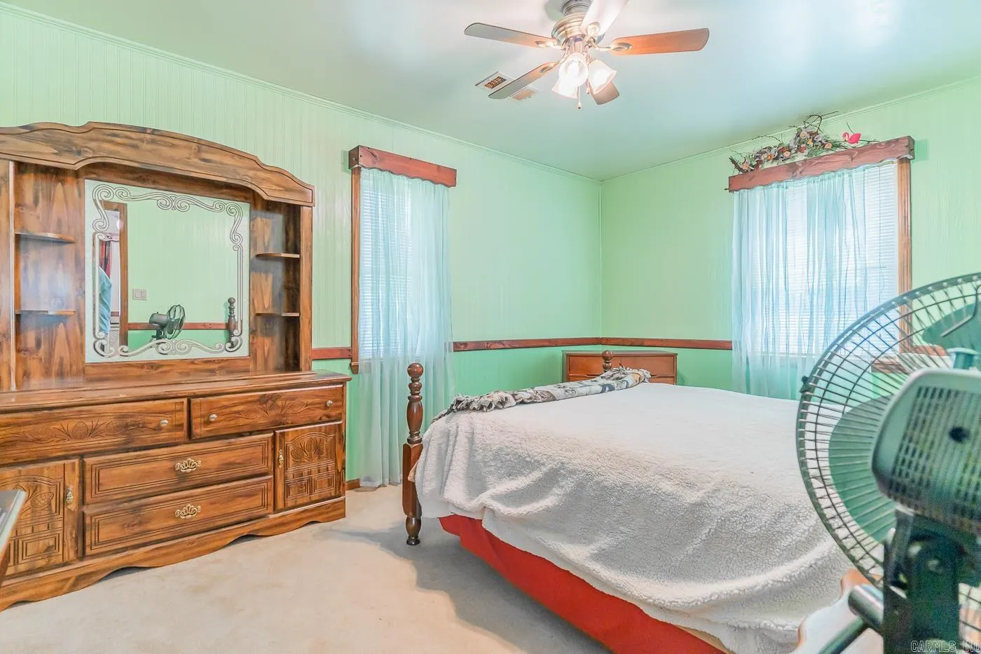 Property at 186  Cloverleaf - Image 24