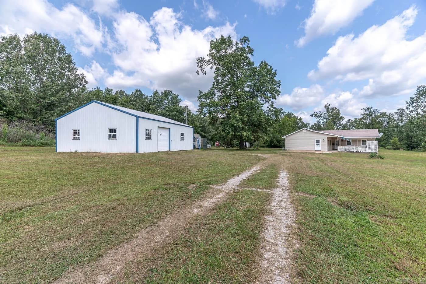 Property at 186  Cloverleaf - Image 3