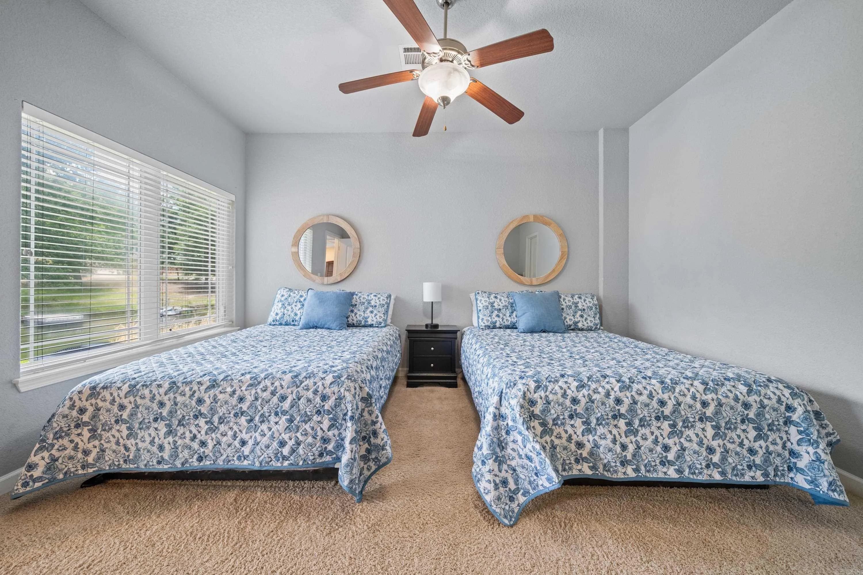 Property at 122  Chesapeake - Image 33