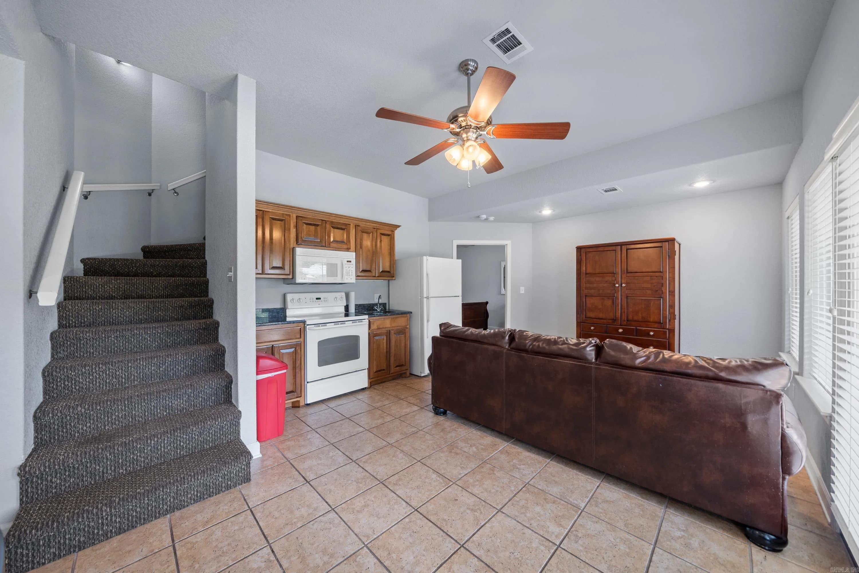 Property at 122  Chesapeake - Image 28