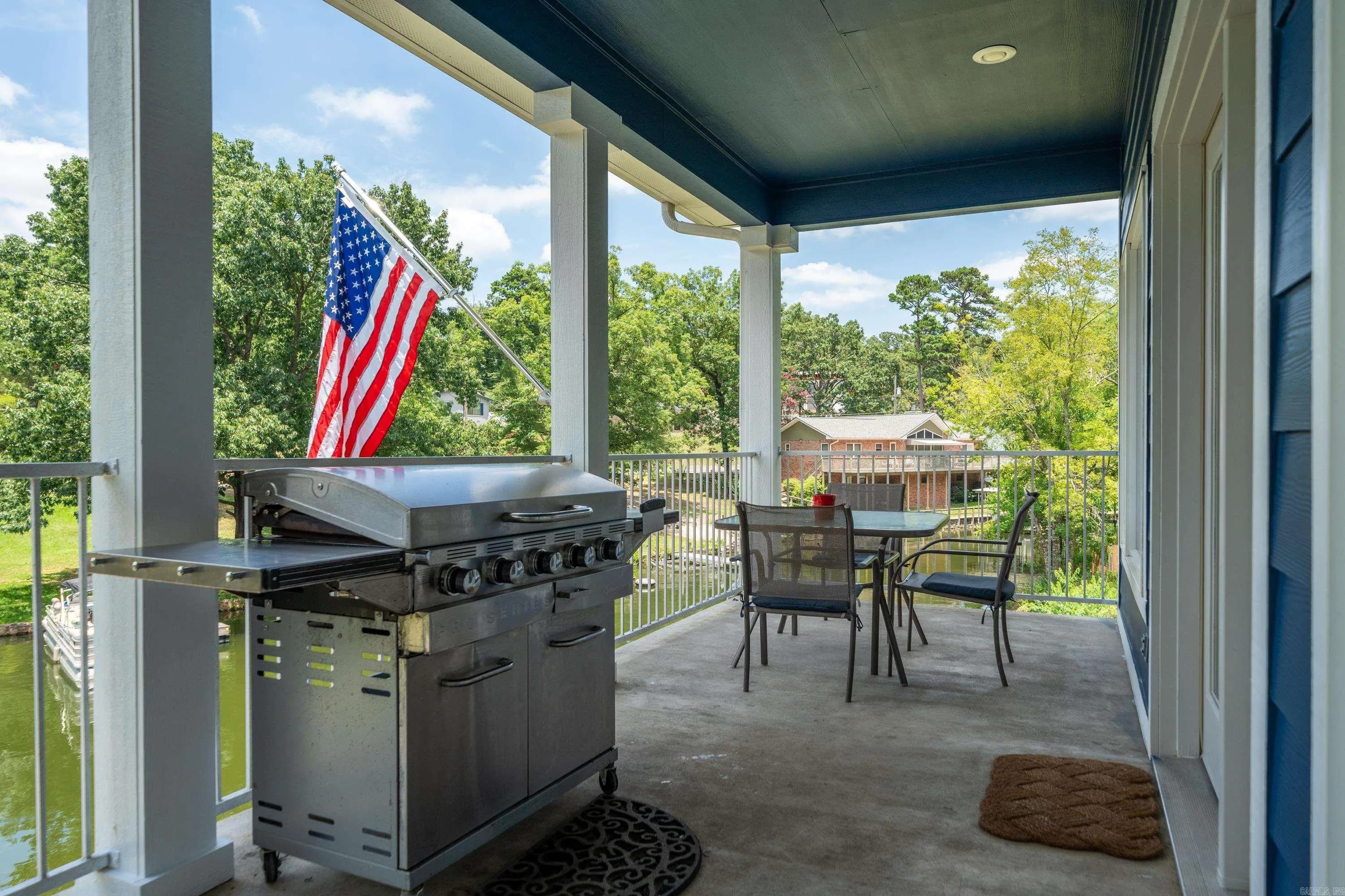 Property at 122  Chesapeake - Image 25