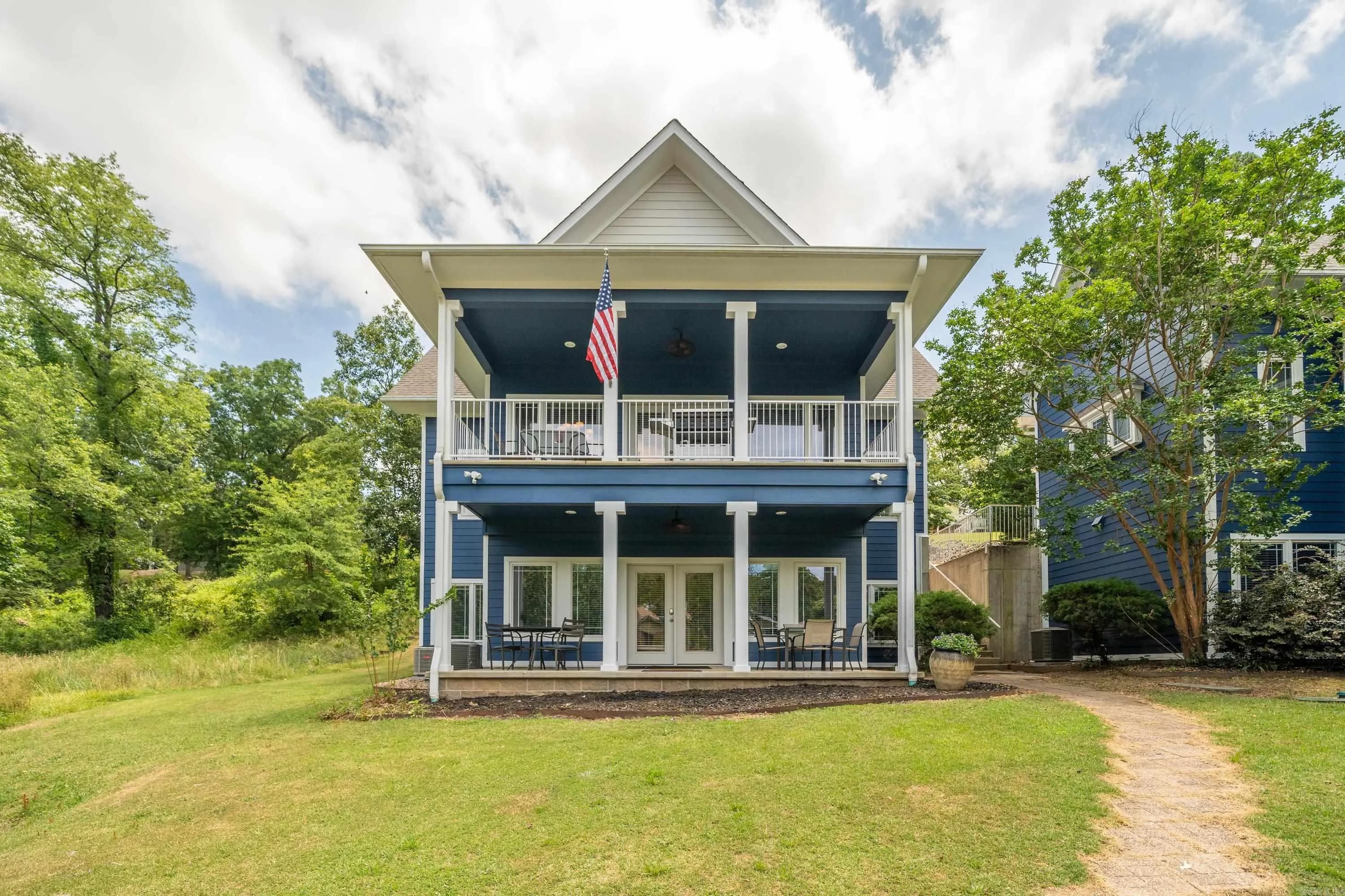 Property at 122  Chesapeake - Image 44