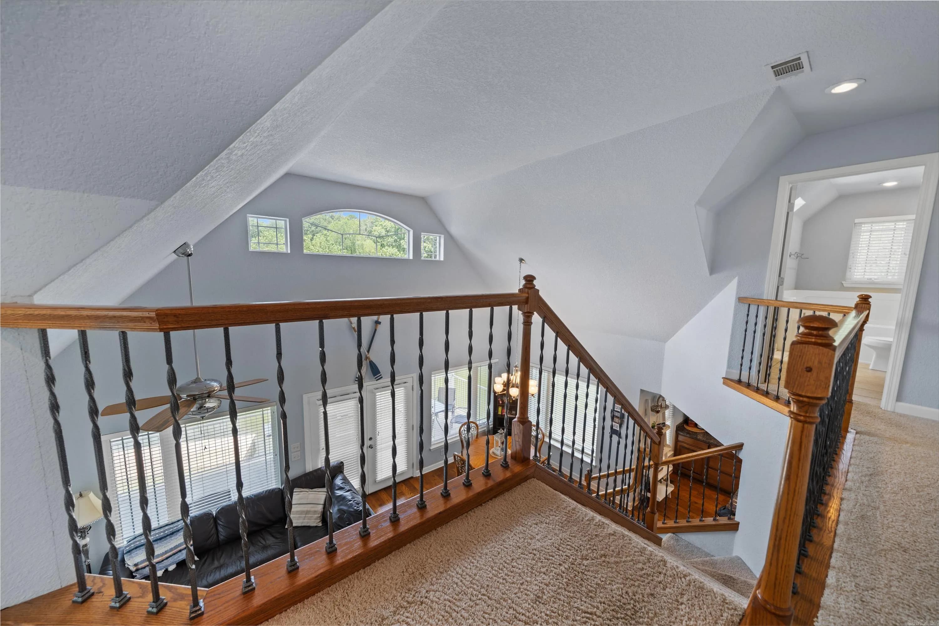 Property at 122  Chesapeake - Image 19