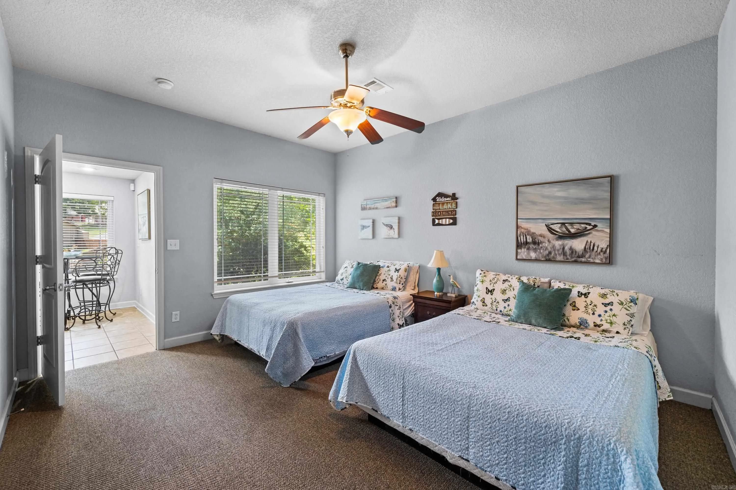 Property at 121  Chesapeake - Image 41