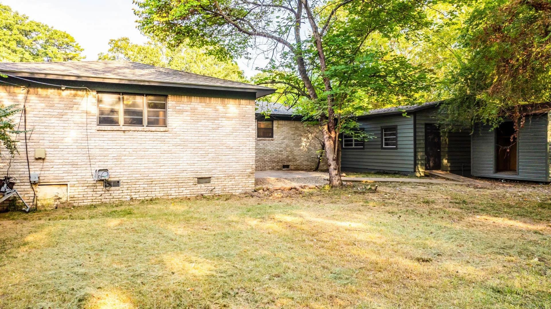 Property at 719 N Mellon - Image 9