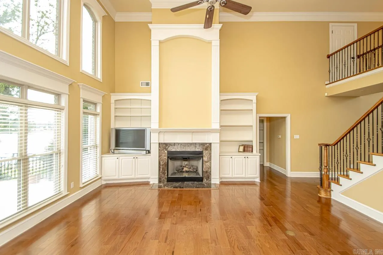Property at 6907  Kensington - Image 11