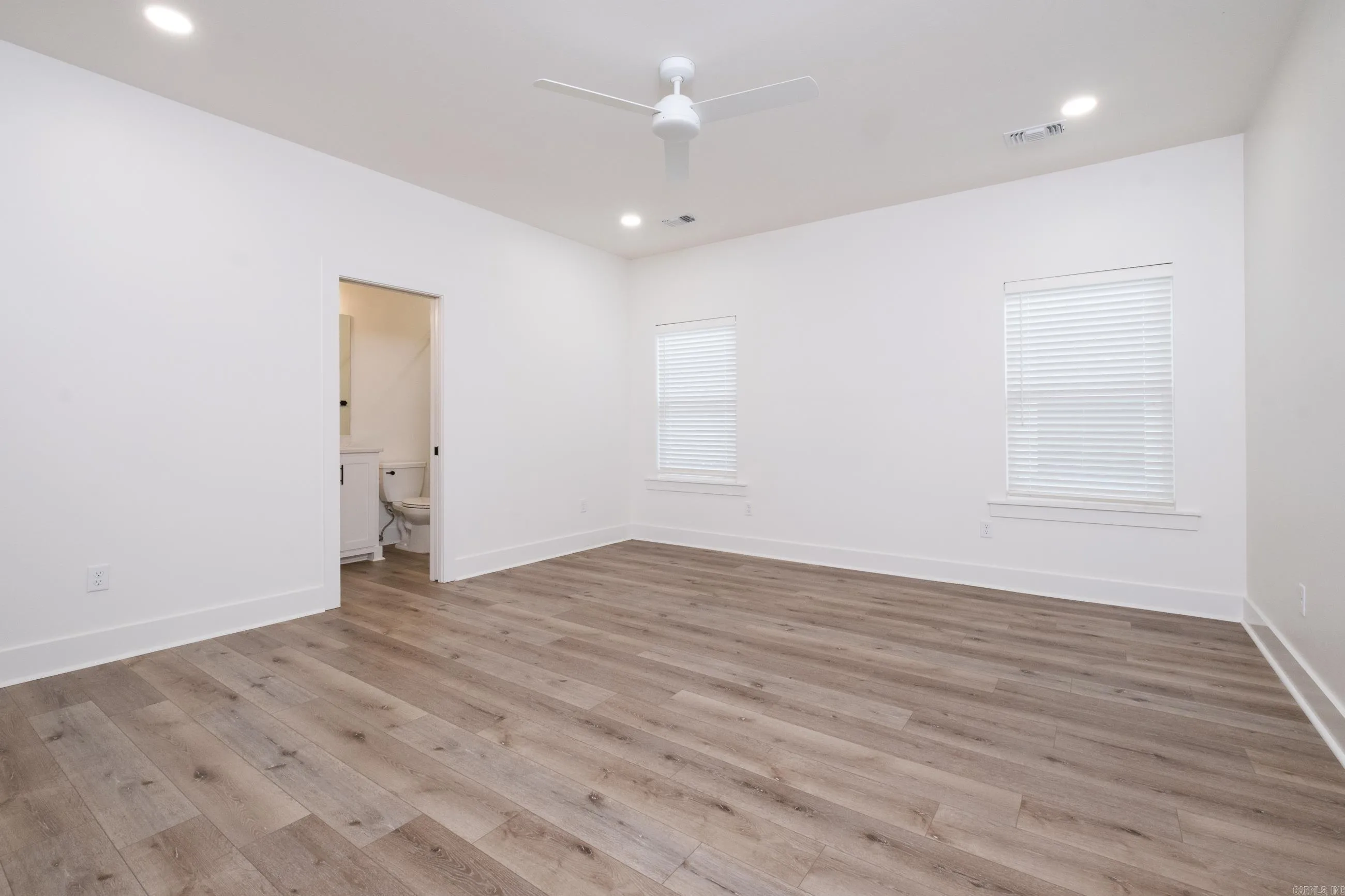 Property at 16316  Lamarche - Image 16