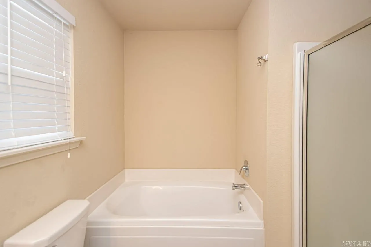 Property at 306  Crossing - Image 22
