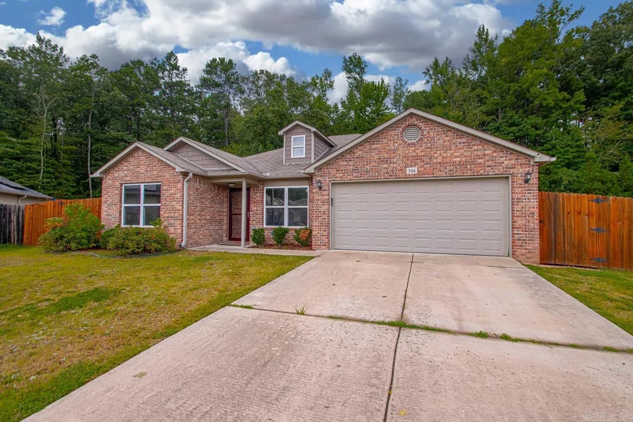 Property at 306  Crossing - Image 3
