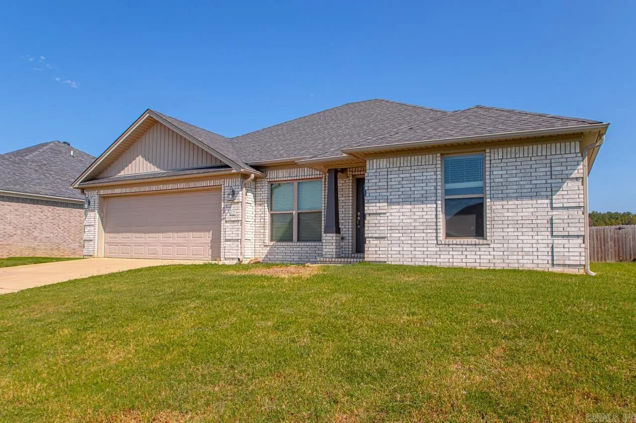 Property at 23  Clover ridge - Image 2