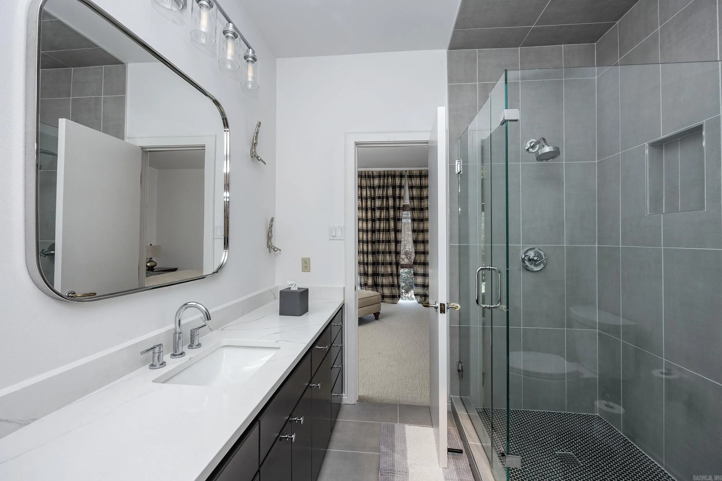 Property at 44  Carmel dr - Image 38
