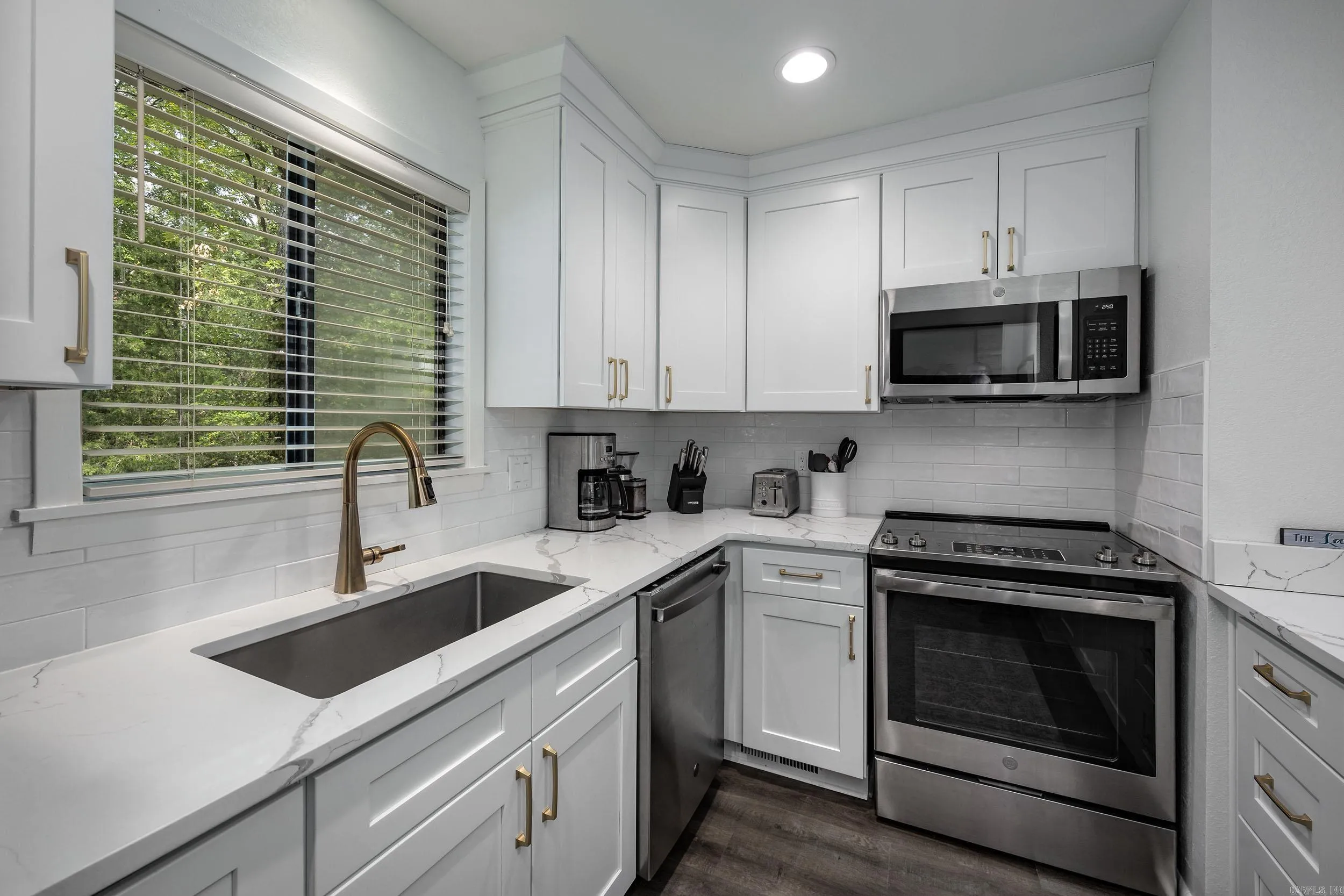 Property at 4201  Southwinds - Image 6