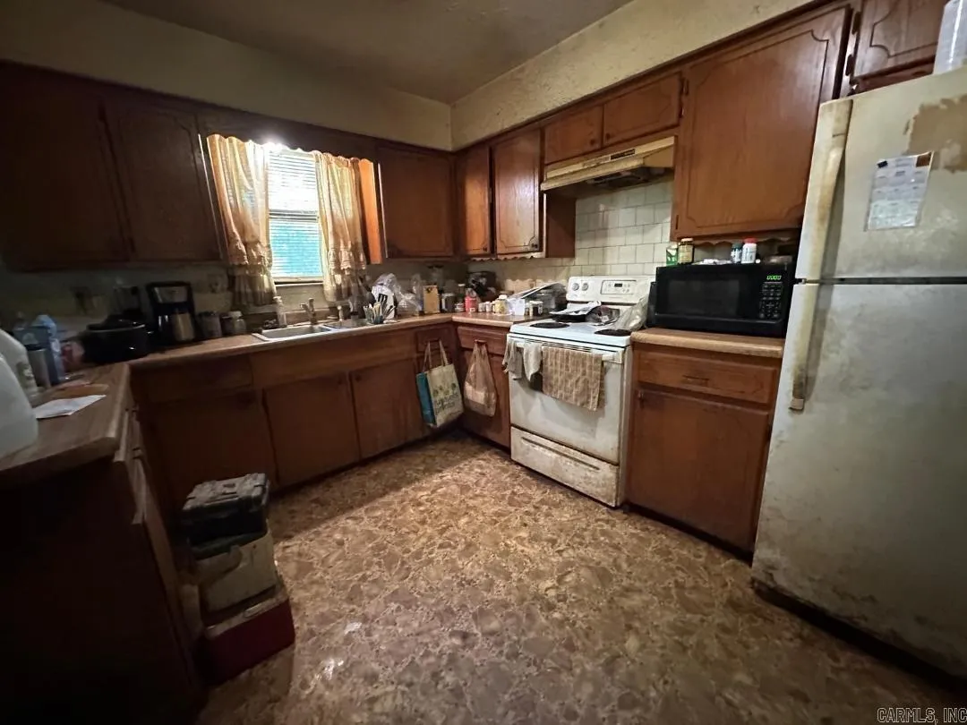 Property at 20  Woodside lane - Image 5